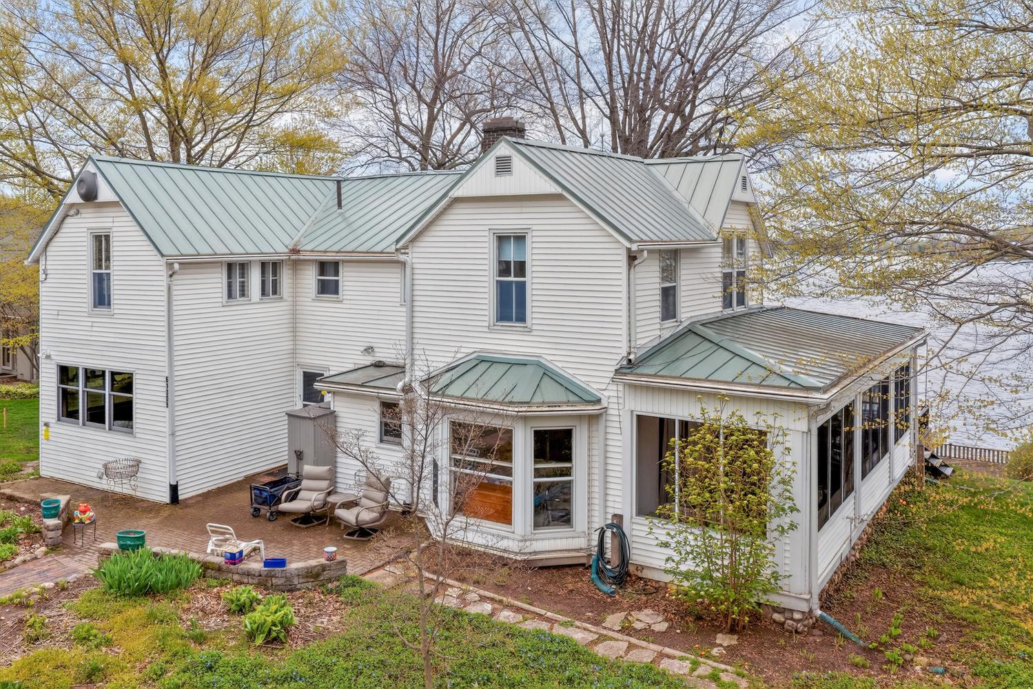 61305 Crooked Creek Road Cassopolis MI 49031