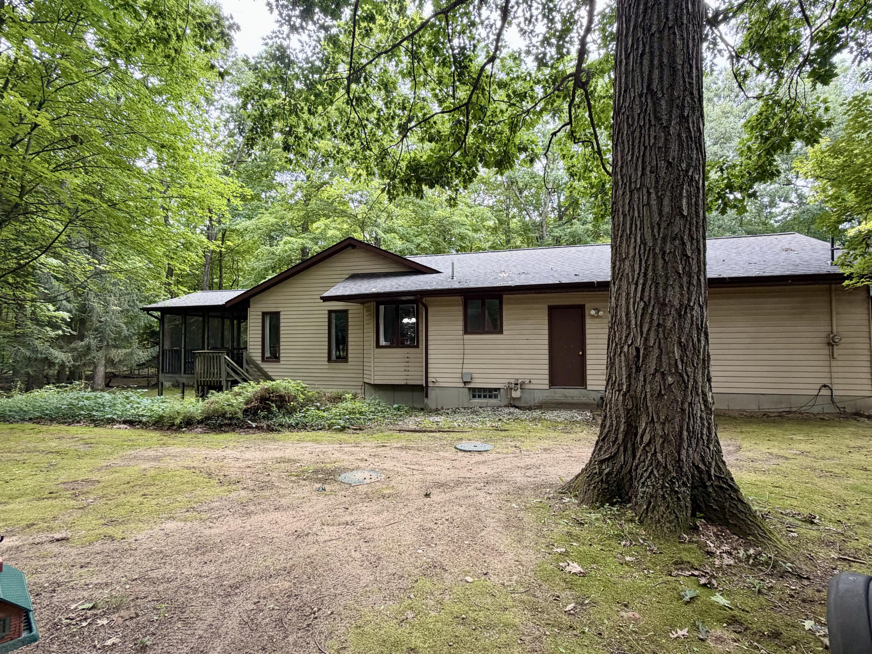 9051 Algoma Avenue NE Rockford MI 49341