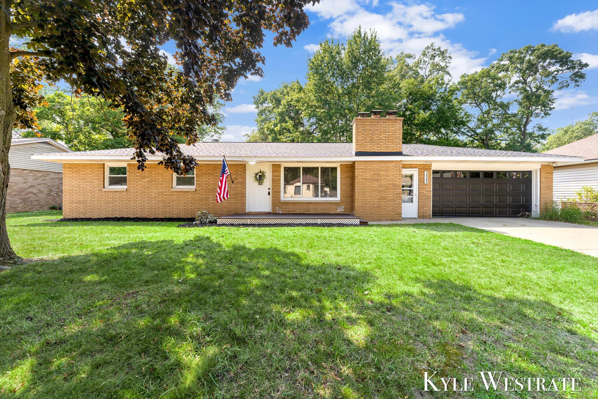 3555 Chippewa Drive Norton Shores MI 49441
