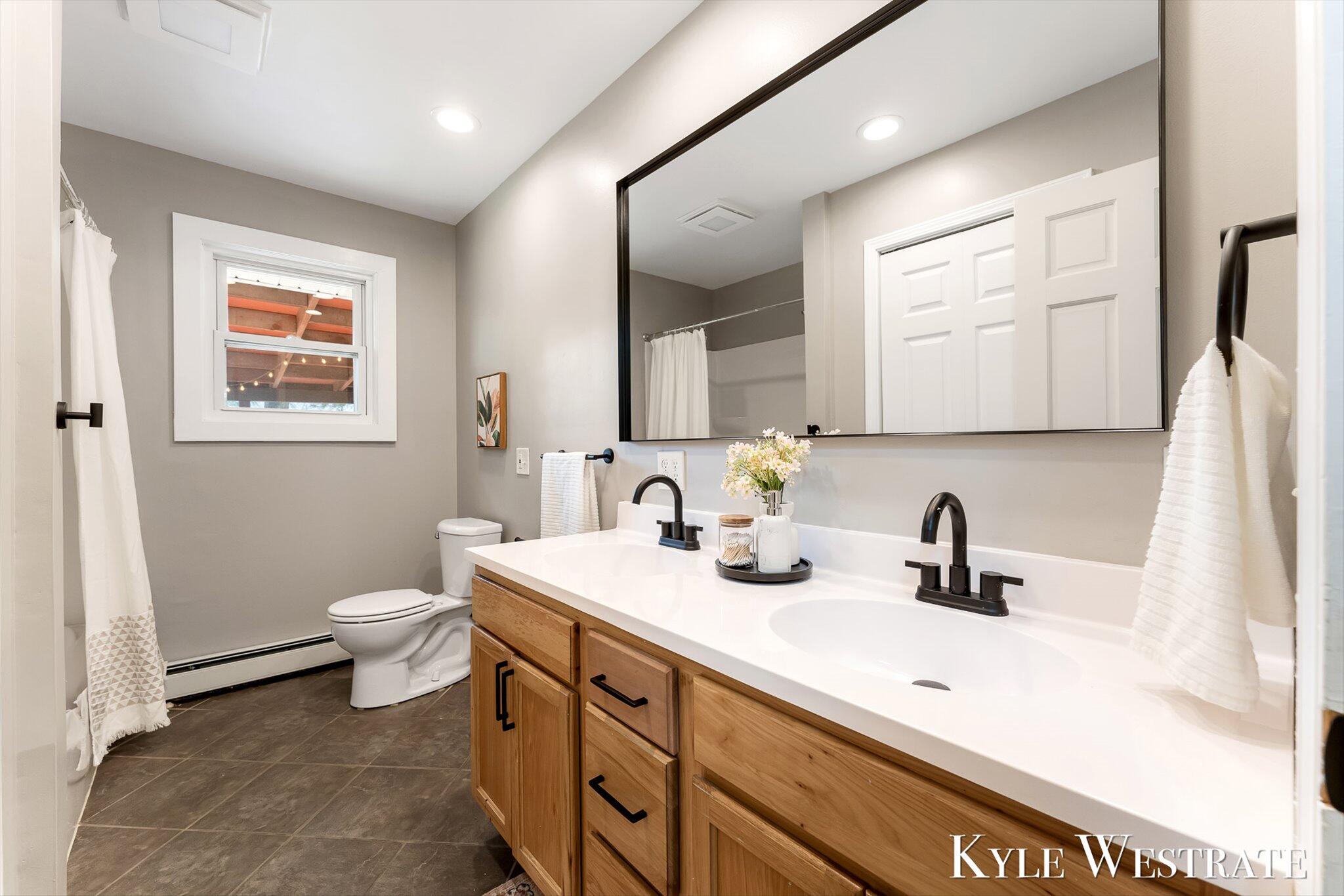 3555 Chippewa Drive Norton Shores MI 49441