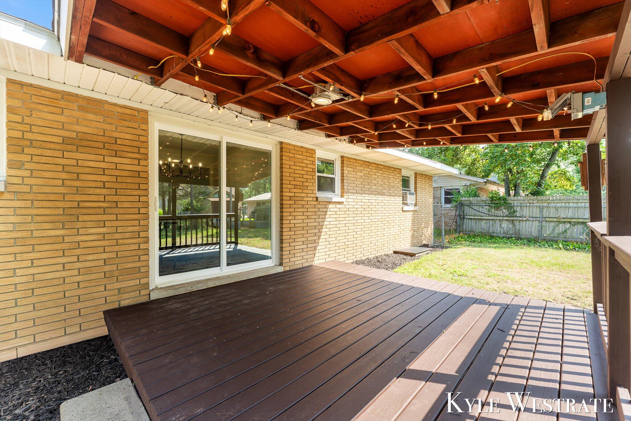 3555 Chippewa Drive Norton Shores MI 49441