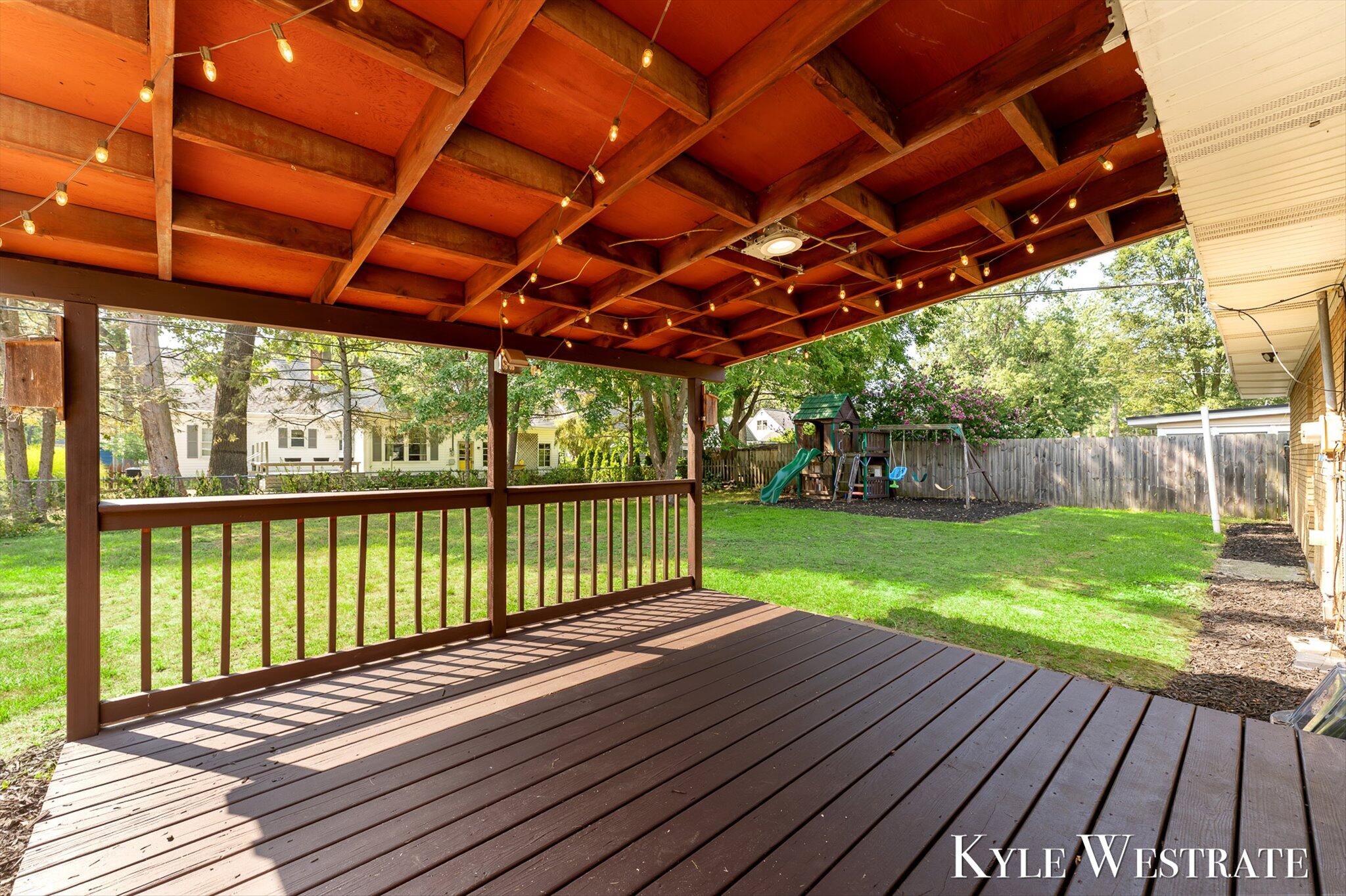 3555 Chippewa Drive Norton Shores MI 49441