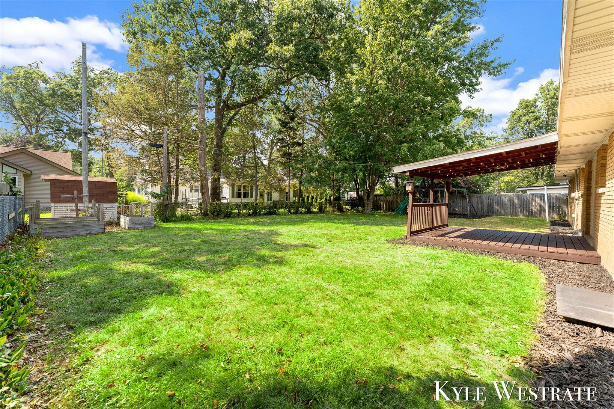 3555 Chippewa Drive Norton Shores MI 49441