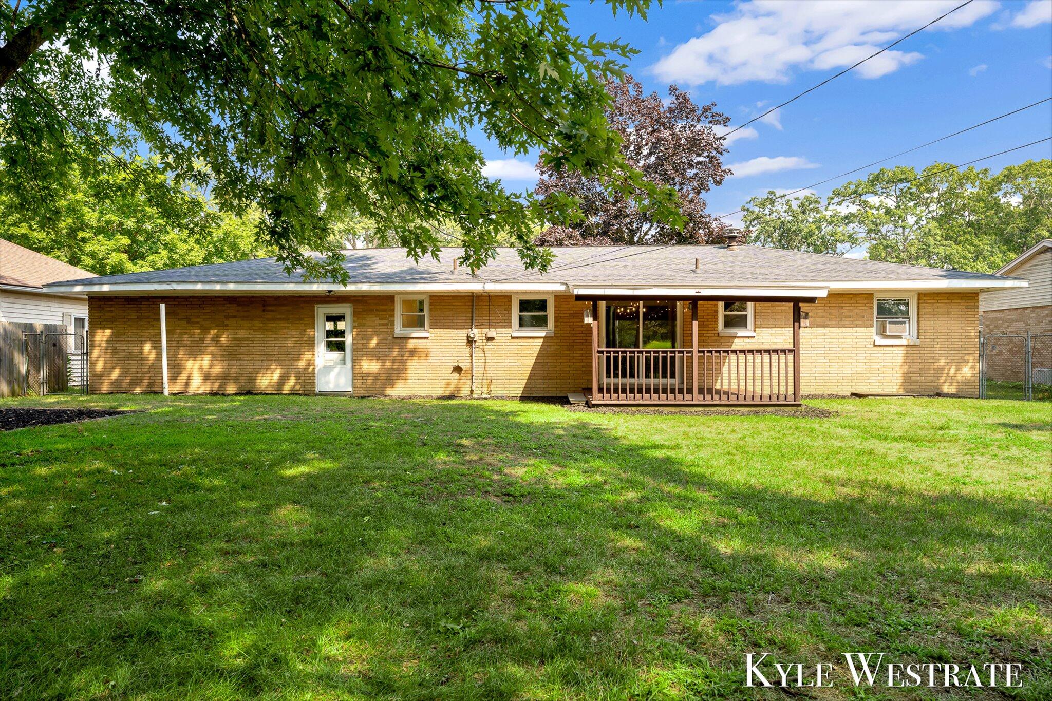 3555 Chippewa Drive Norton Shores MI 49441