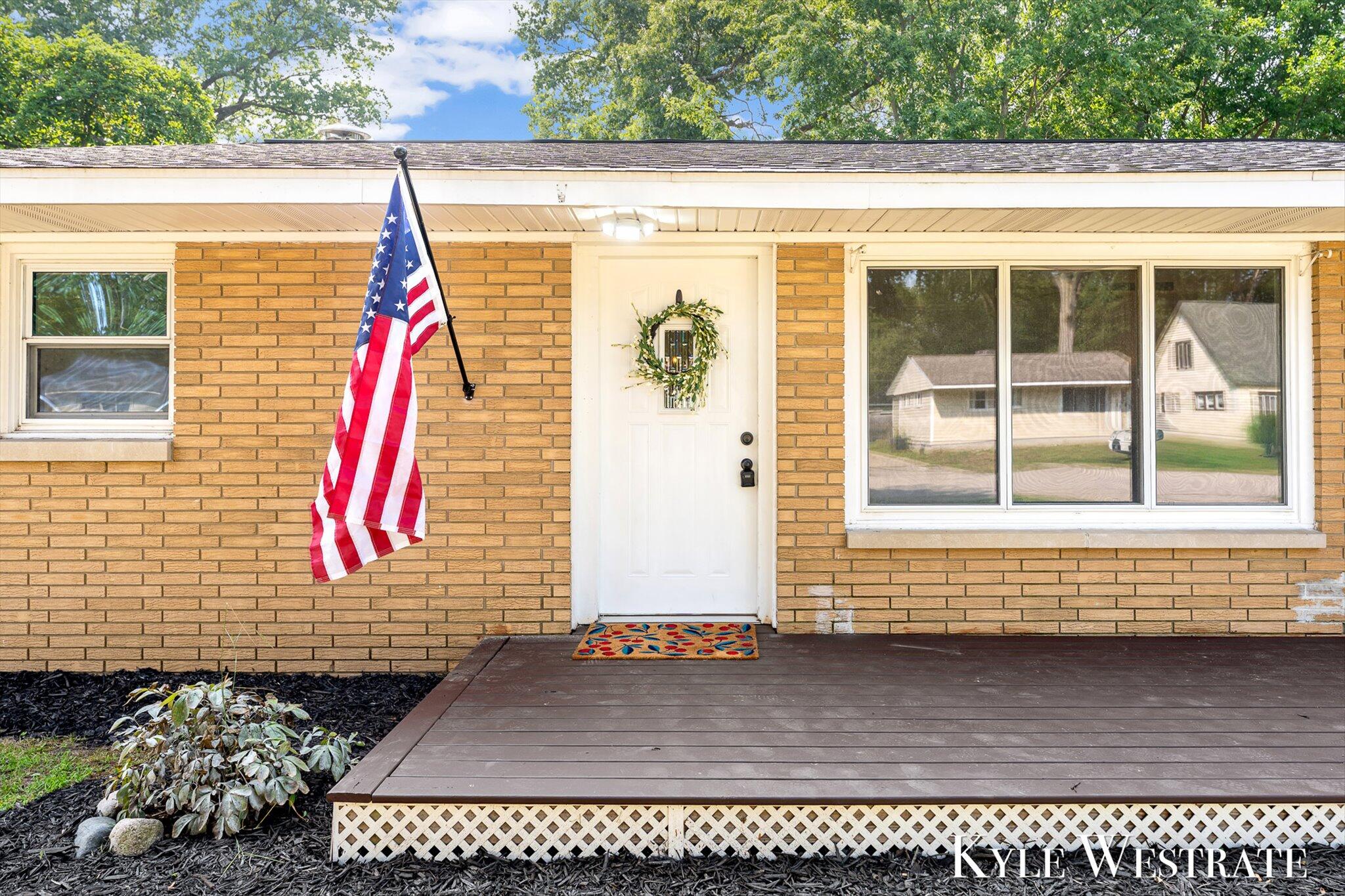 3555 Chippewa Drive Norton Shores MI 49441