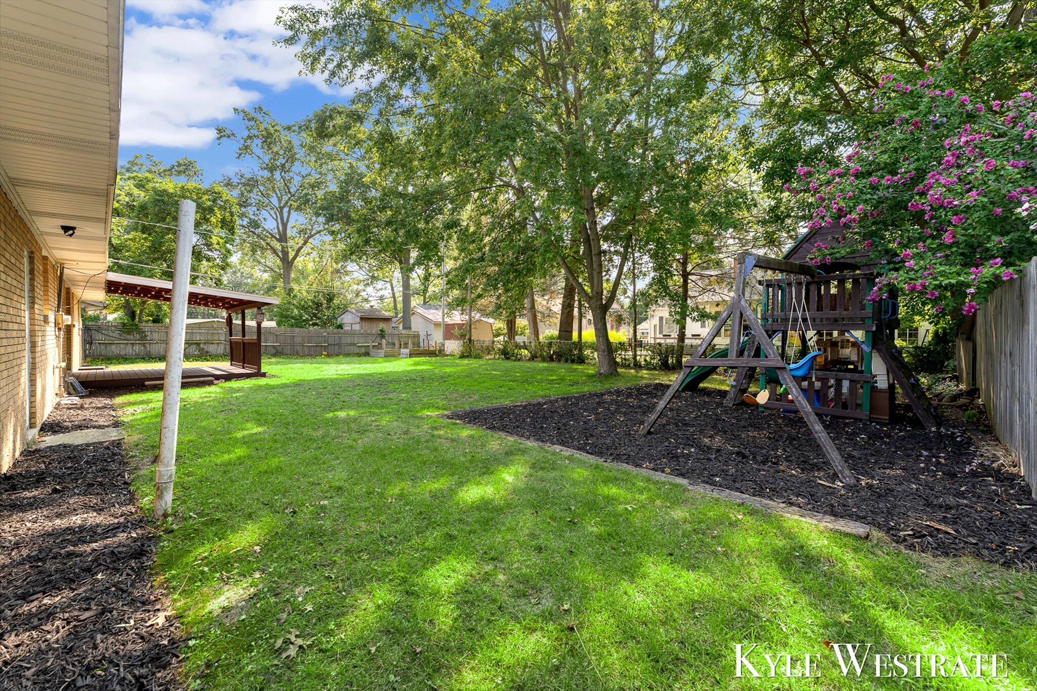 3555 Chippewa Drive Norton Shores MI 49441