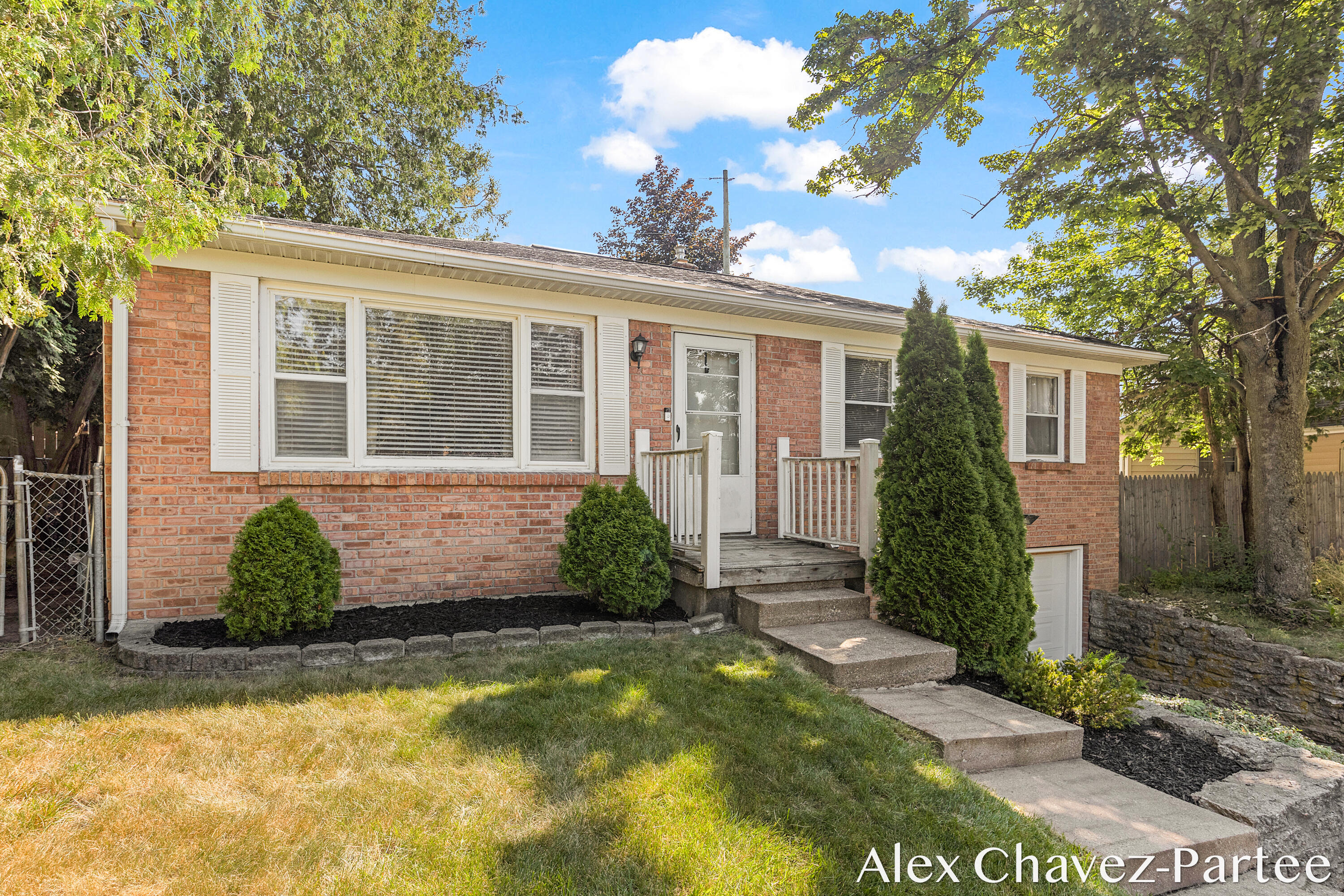 2207 Tremont Boulevard NW Grand Rapids MI 49504