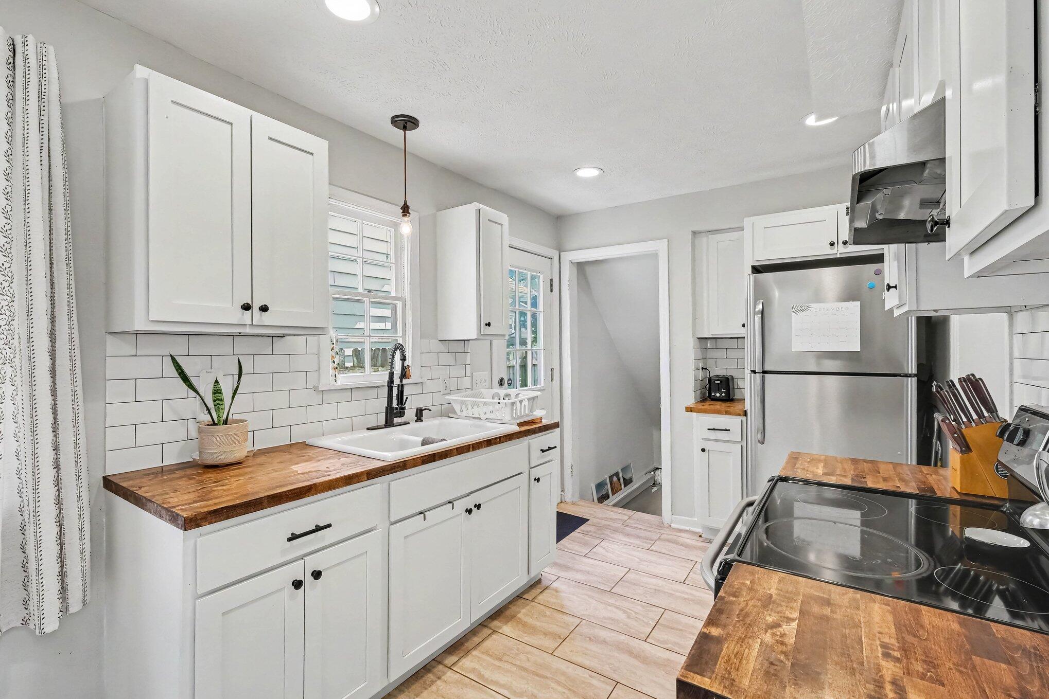 1011 Dickinson Street SE Grand Rapids MI 49507