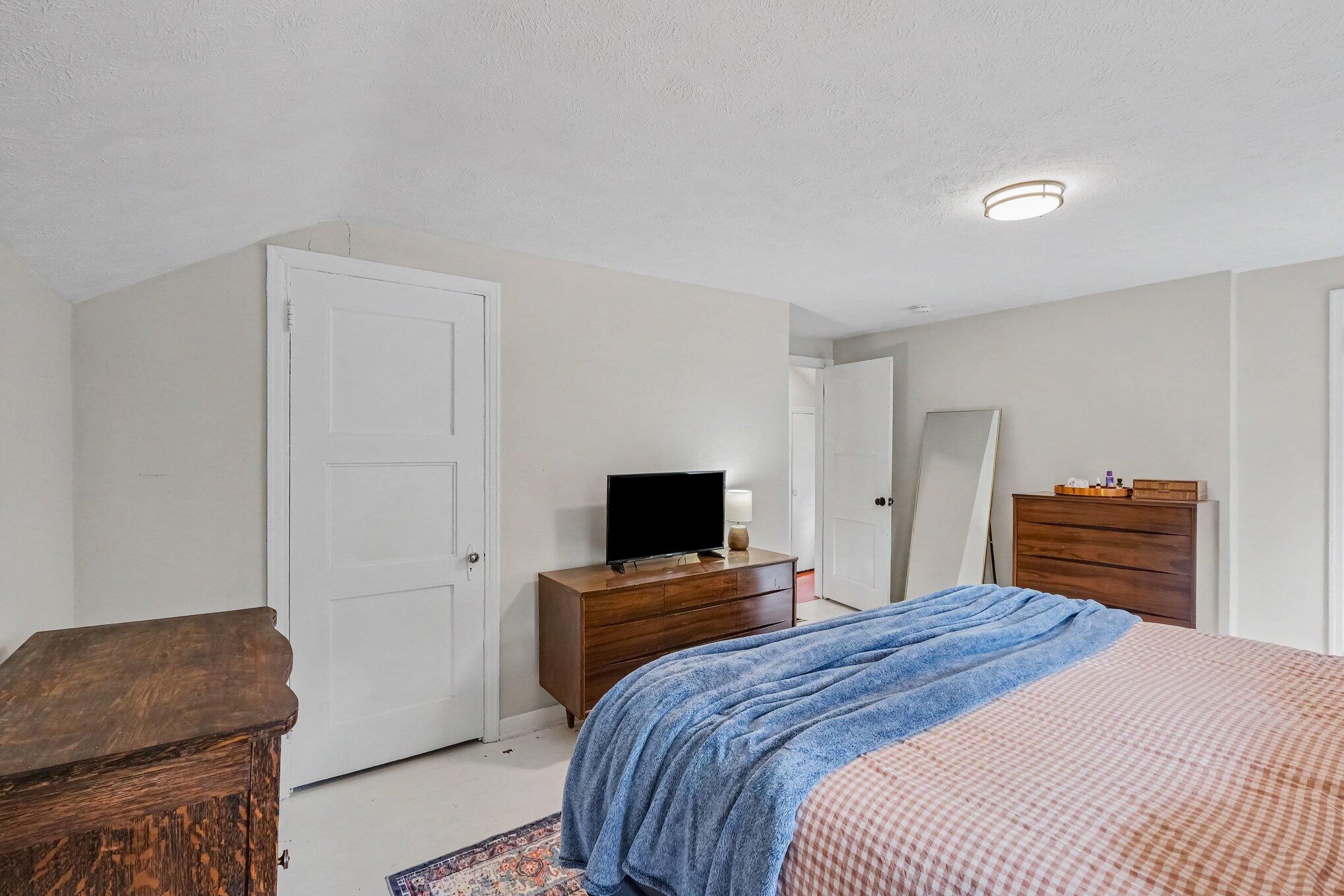 1011 Dickinson Street SE Grand Rapids MI 49507