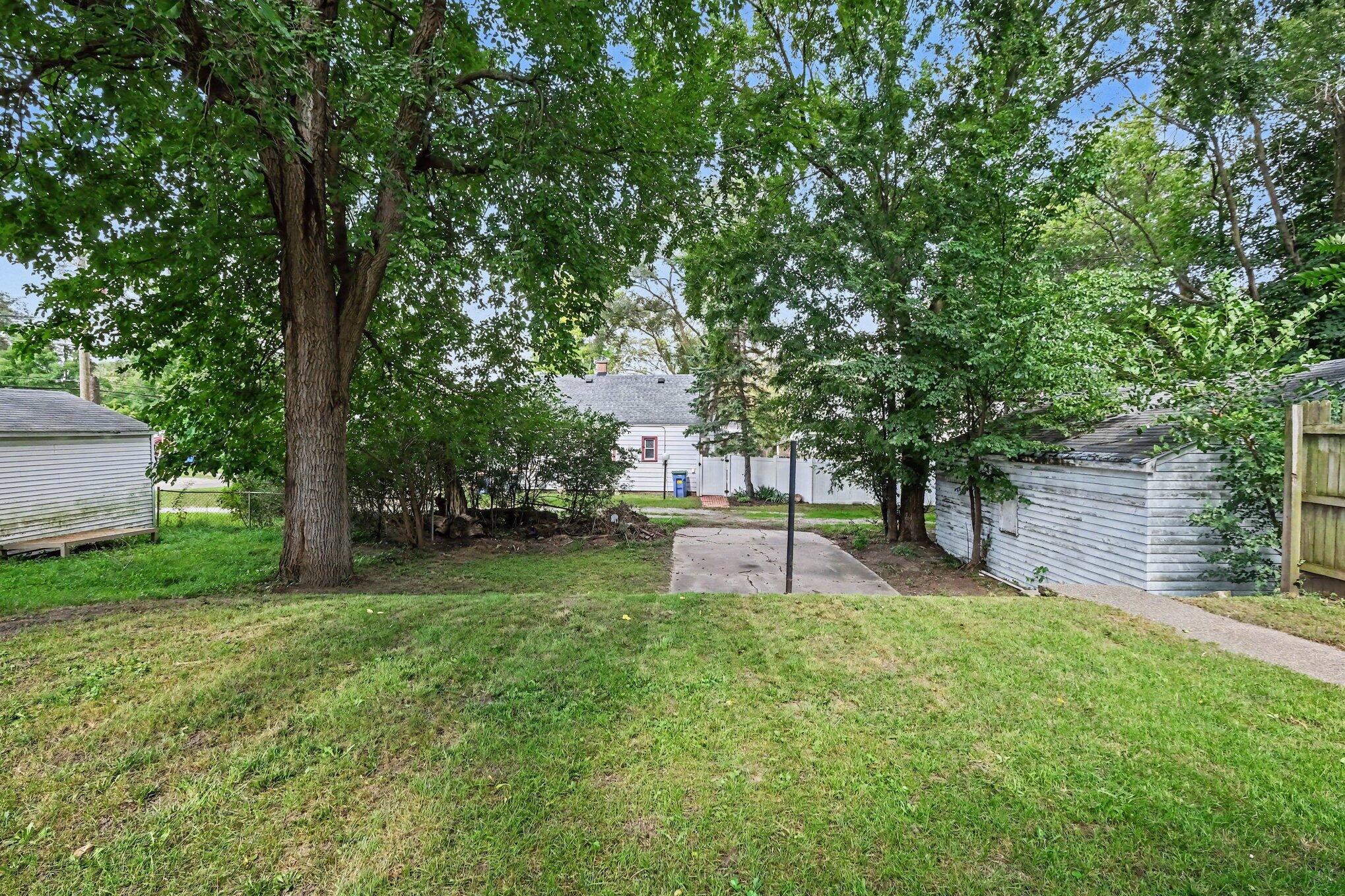 1011 Dickinson Street SE Grand Rapids MI 49507