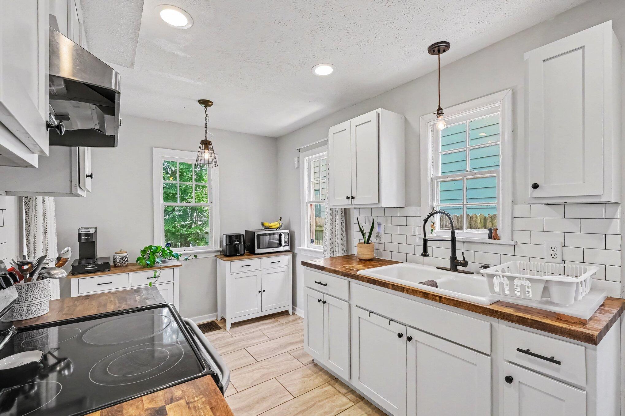 1011 Dickinson Street SE Grand Rapids MI 49507