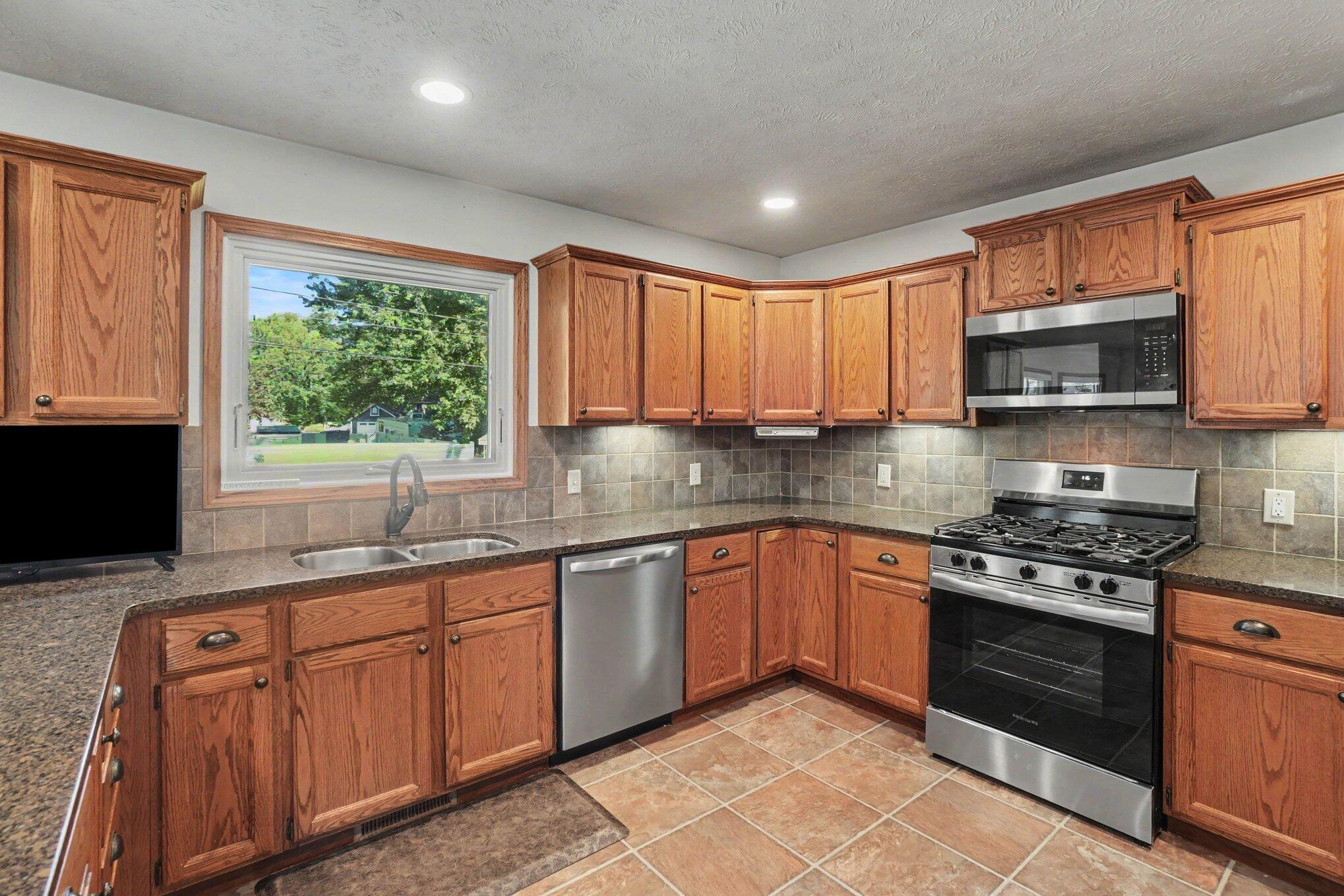 1233 Heather Drive Holland MI 49423