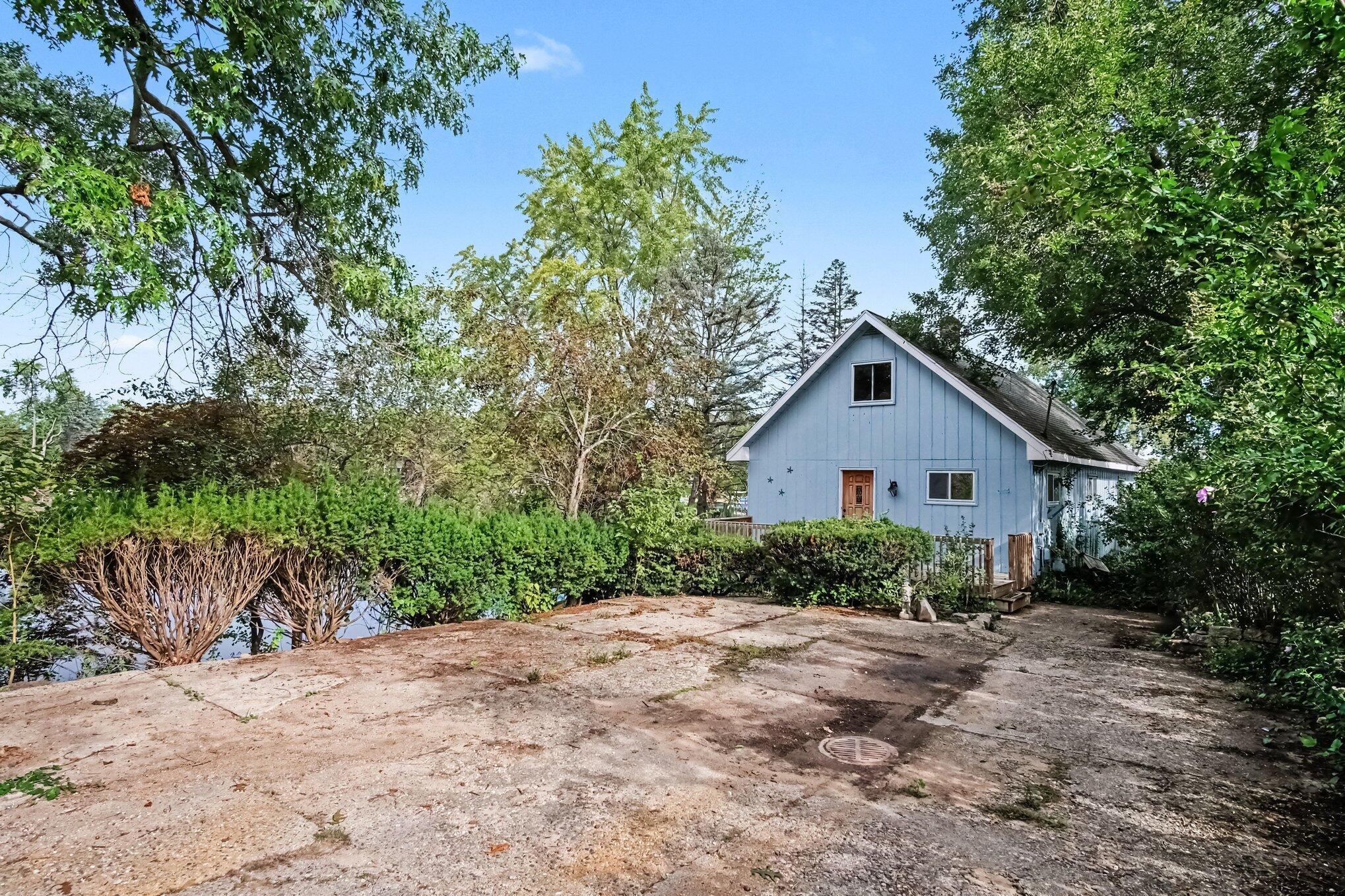 2273 Schimperle Drive NE Grand Rapids MI 49525