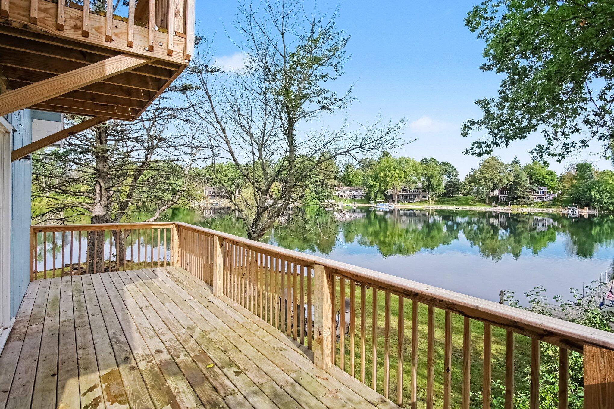 2273 Schimperle Drive NE Grand Rapids MI 49525