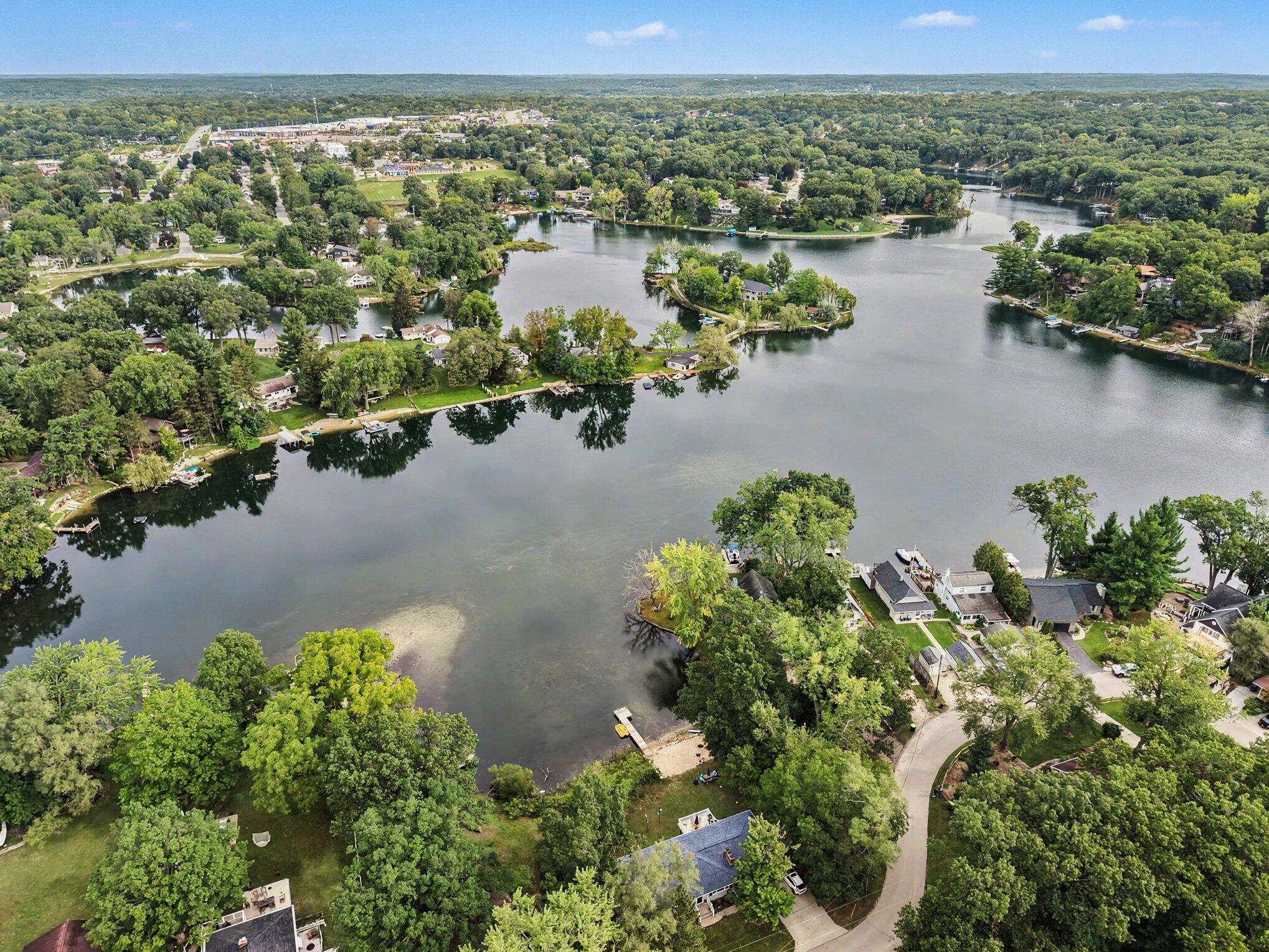 2273 Schimperle Drive NE Grand Rapids MI 49525