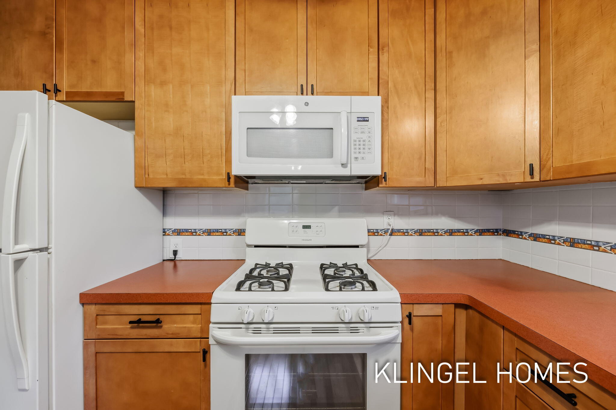 1054 W Larch Avenue Muskegon MI 49441