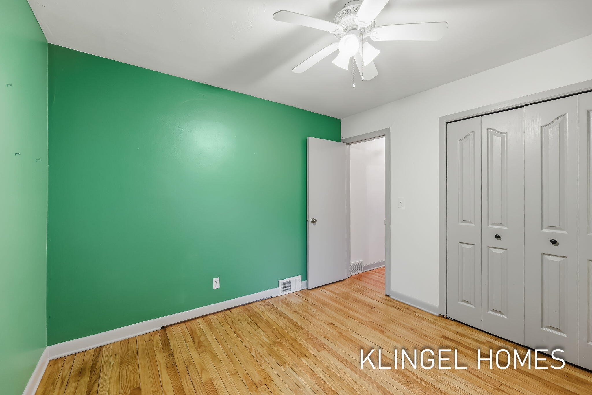 1054 W Larch Avenue Muskegon MI 49441