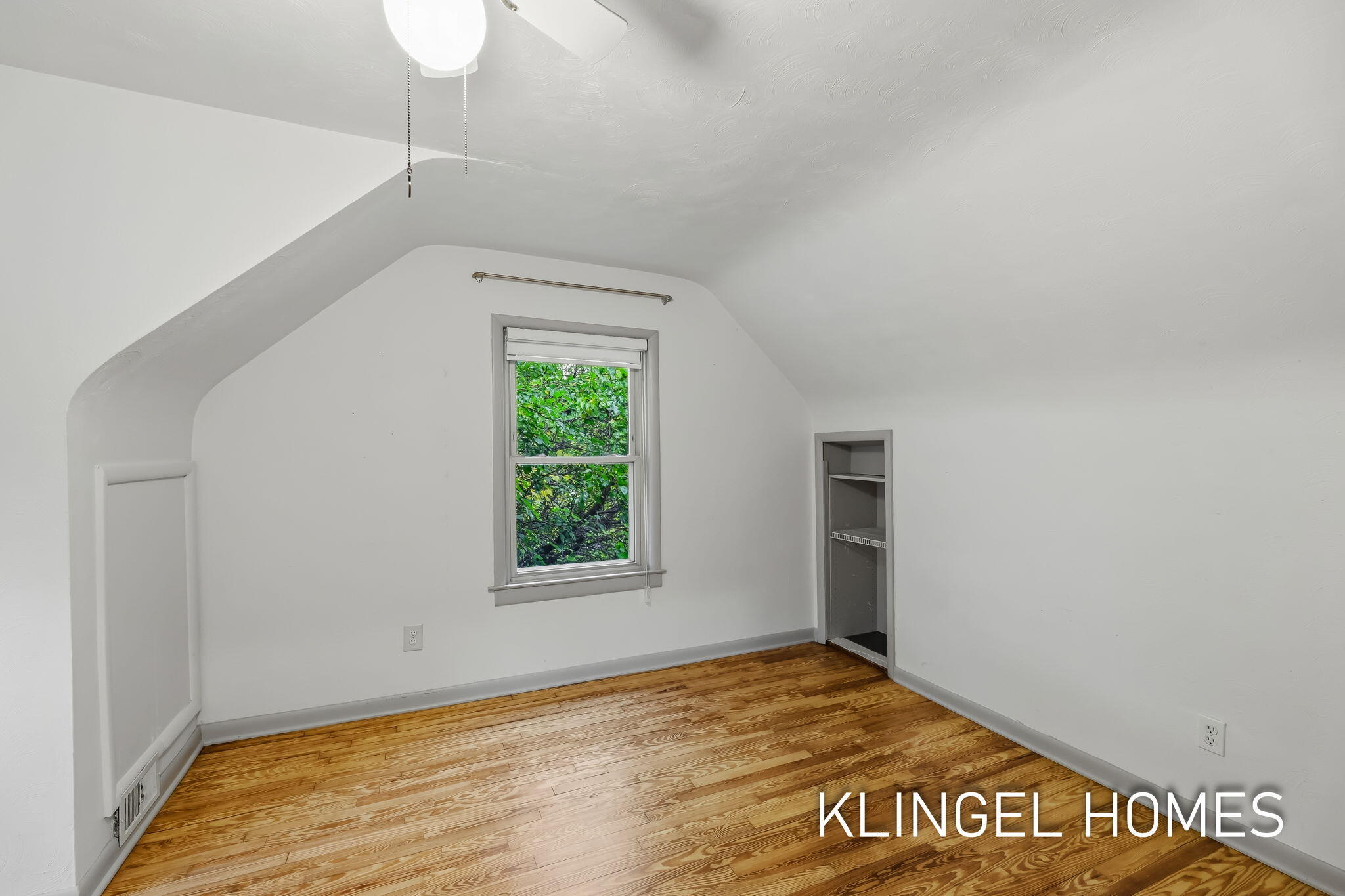 1054 W Larch Avenue Muskegon MI 49441