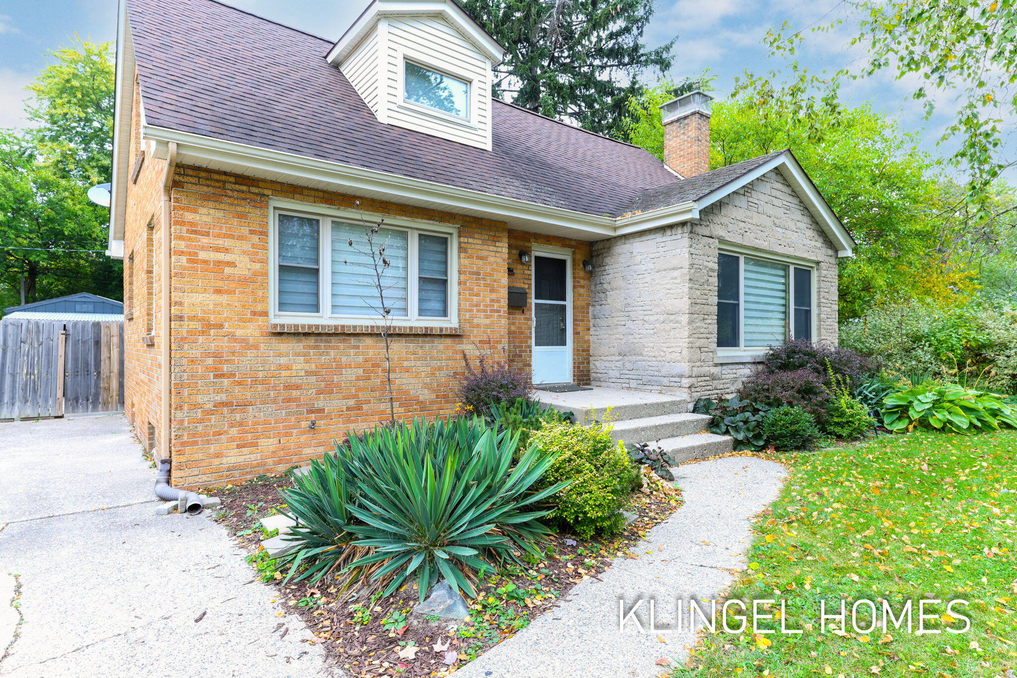 1054 W Larch Avenue Muskegon MI 49441