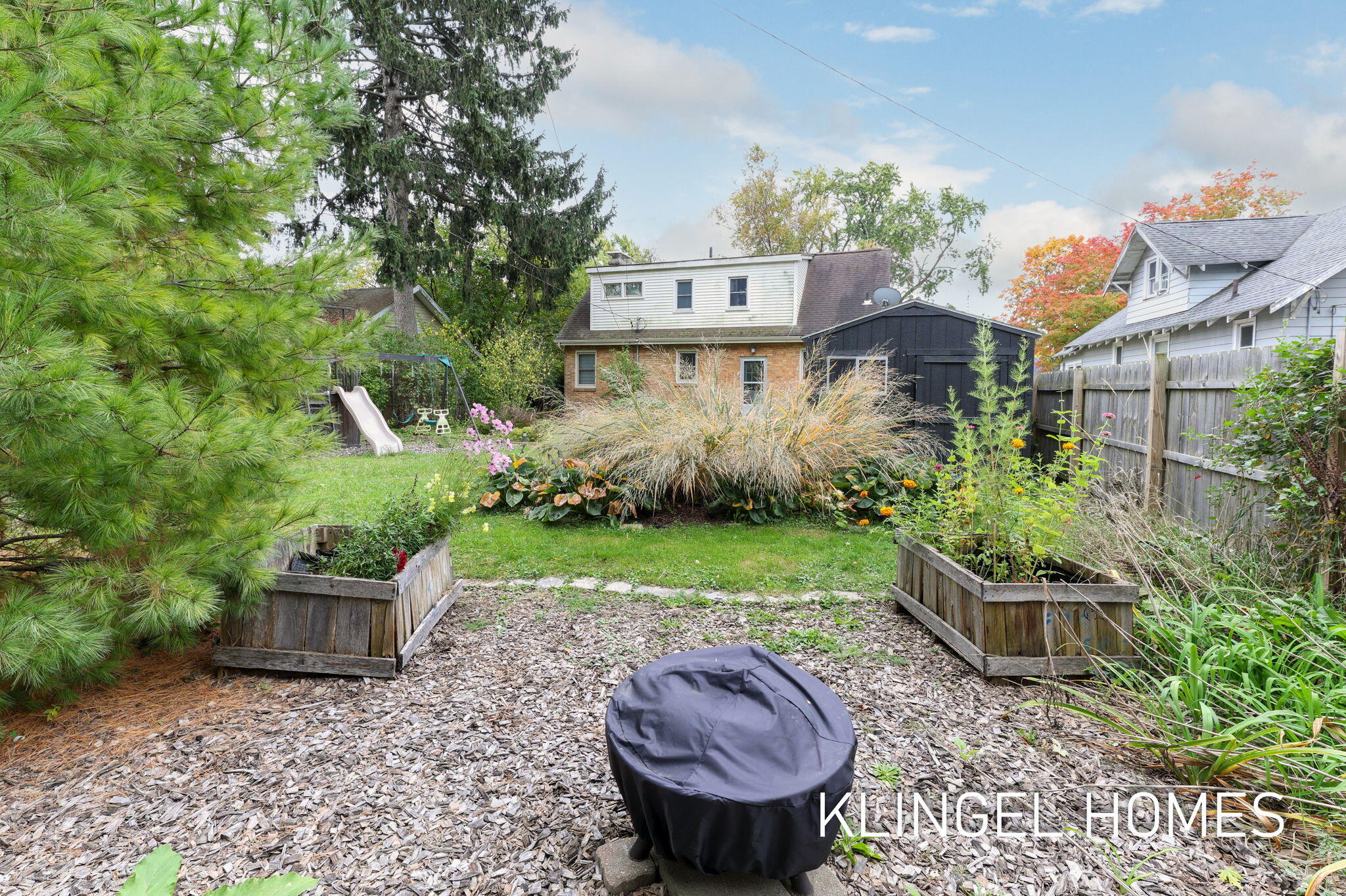 1054 W Larch Avenue Muskegon MI 49441