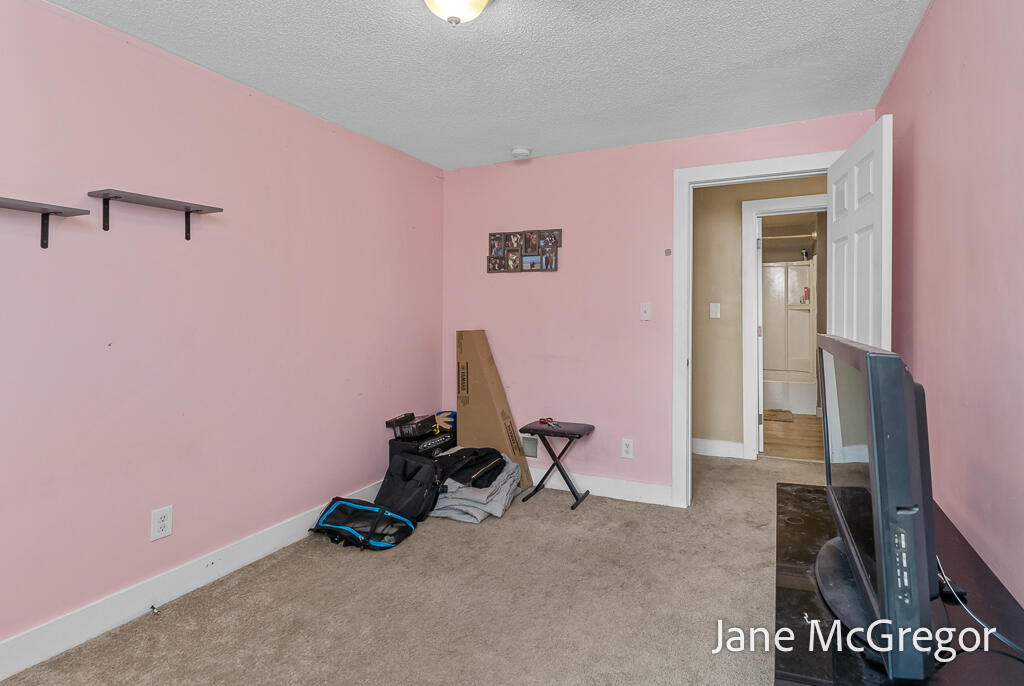 3305 Peck Street Muskegon MI 49444