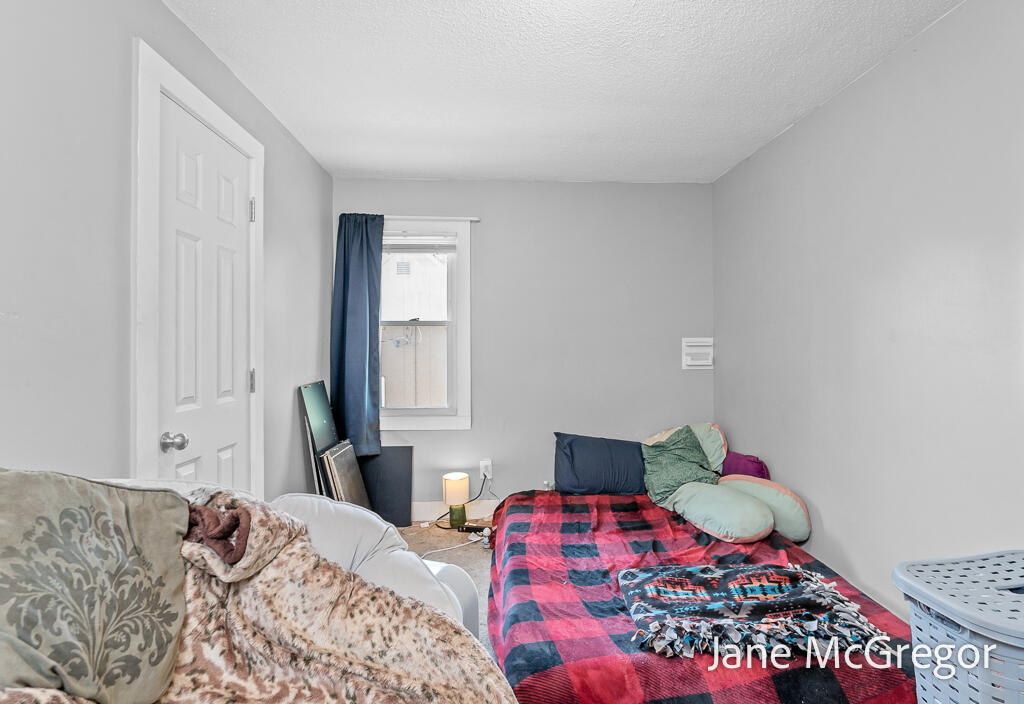 3305 Peck Street Muskegon MI 49444