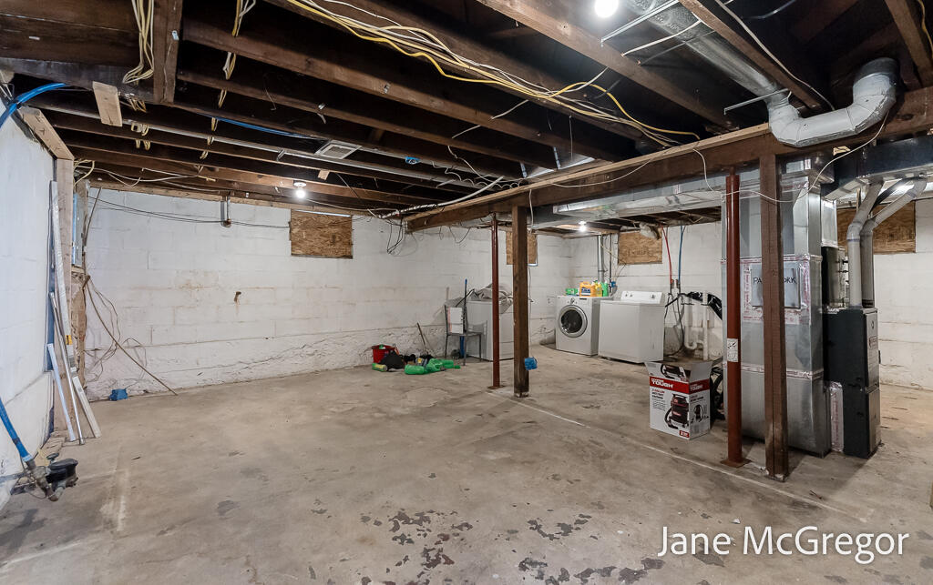 3305 Peck Street Muskegon MI 49444
