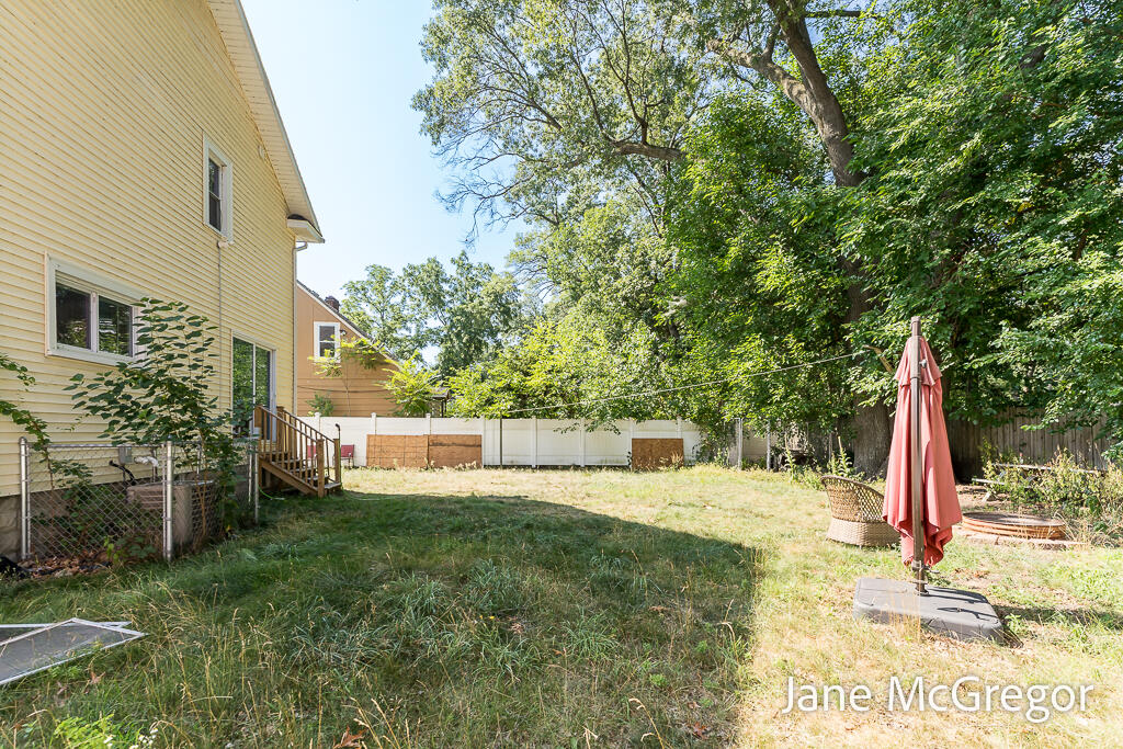 3305 Peck Street Muskegon MI 49444