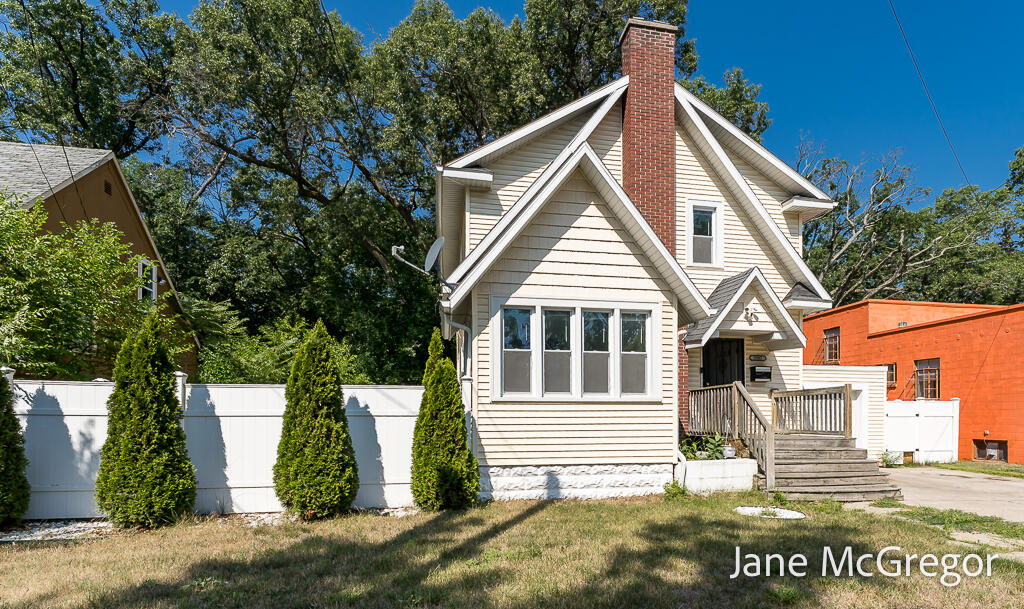 3305 Peck Street Muskegon MI 49444