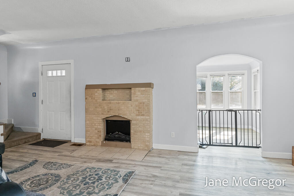 3305 Peck Street Muskegon MI 49444