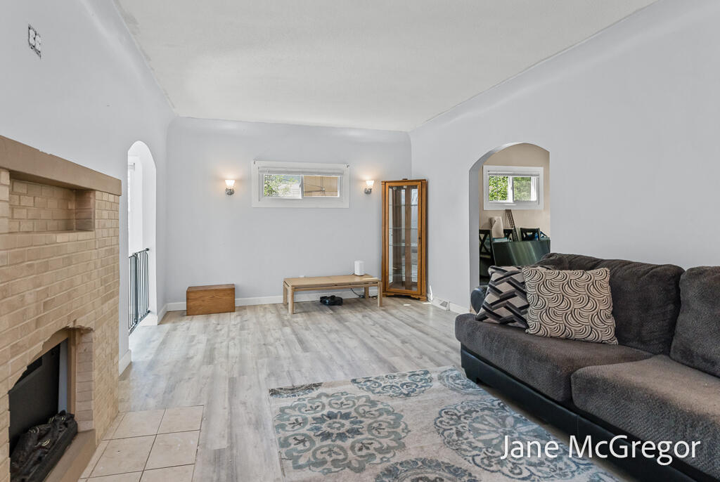 3305 Peck Street Muskegon MI 49444