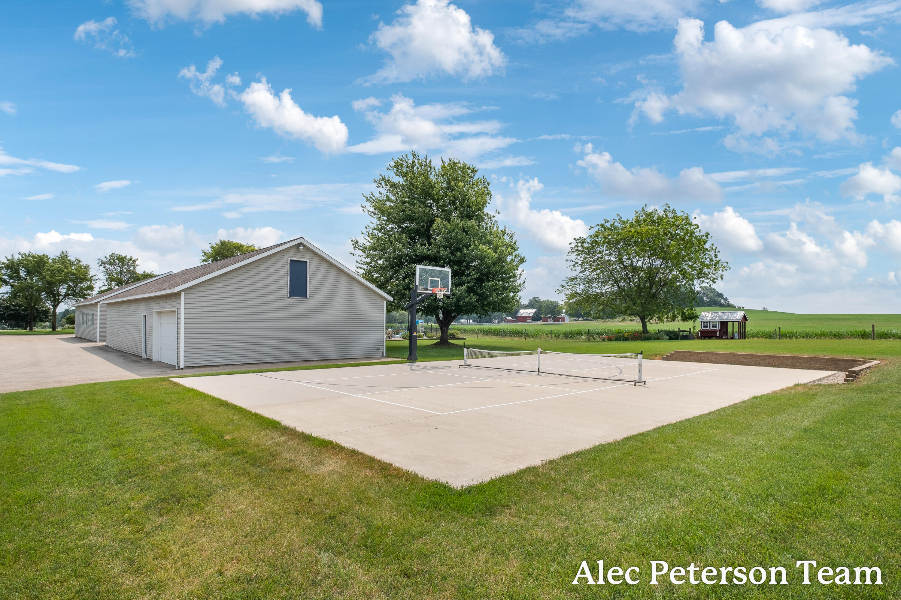 2807 8th Avenue SW Byron Center MI 49315