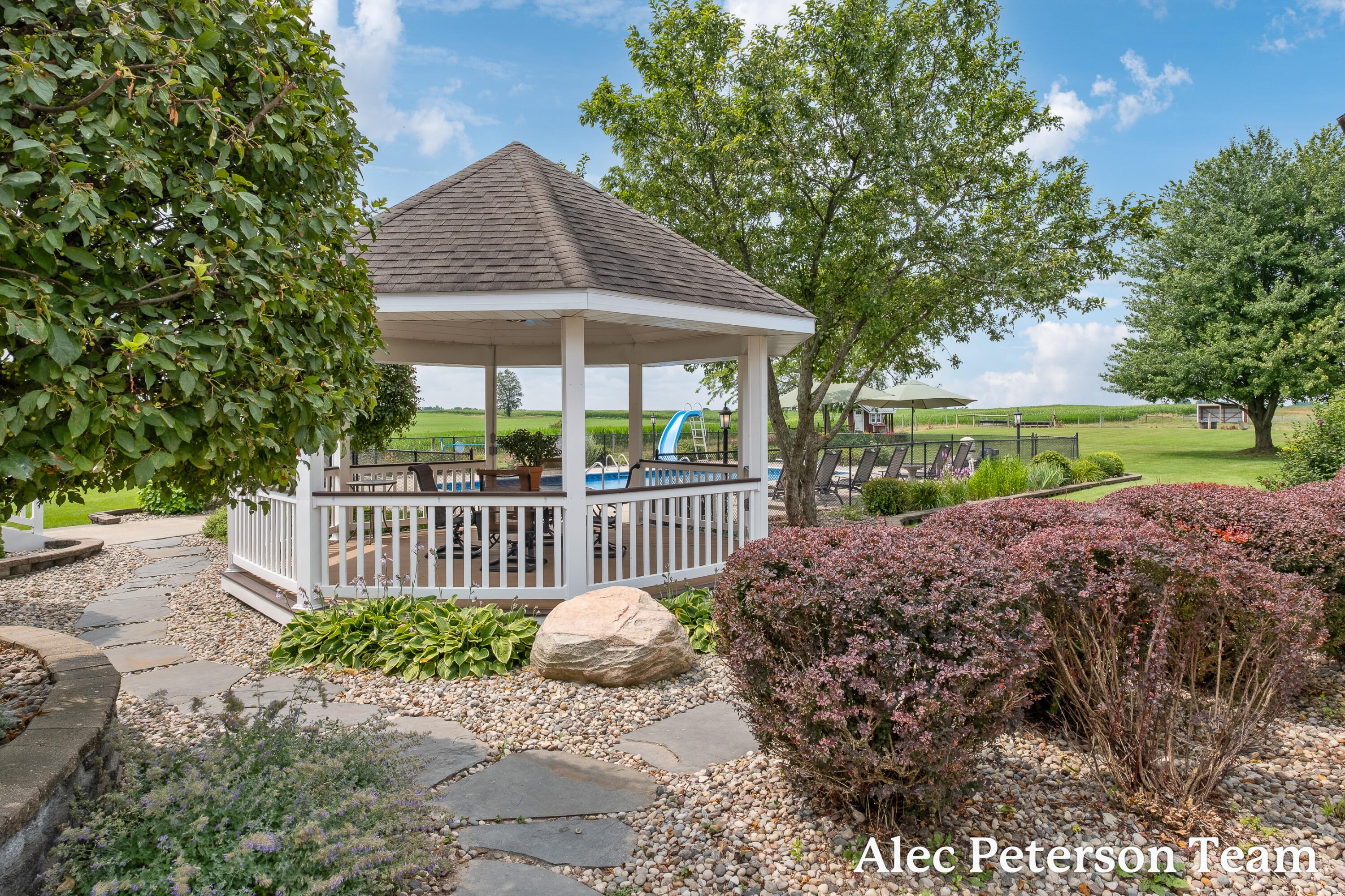2807 8th Avenue SW Byron Center MI 49315