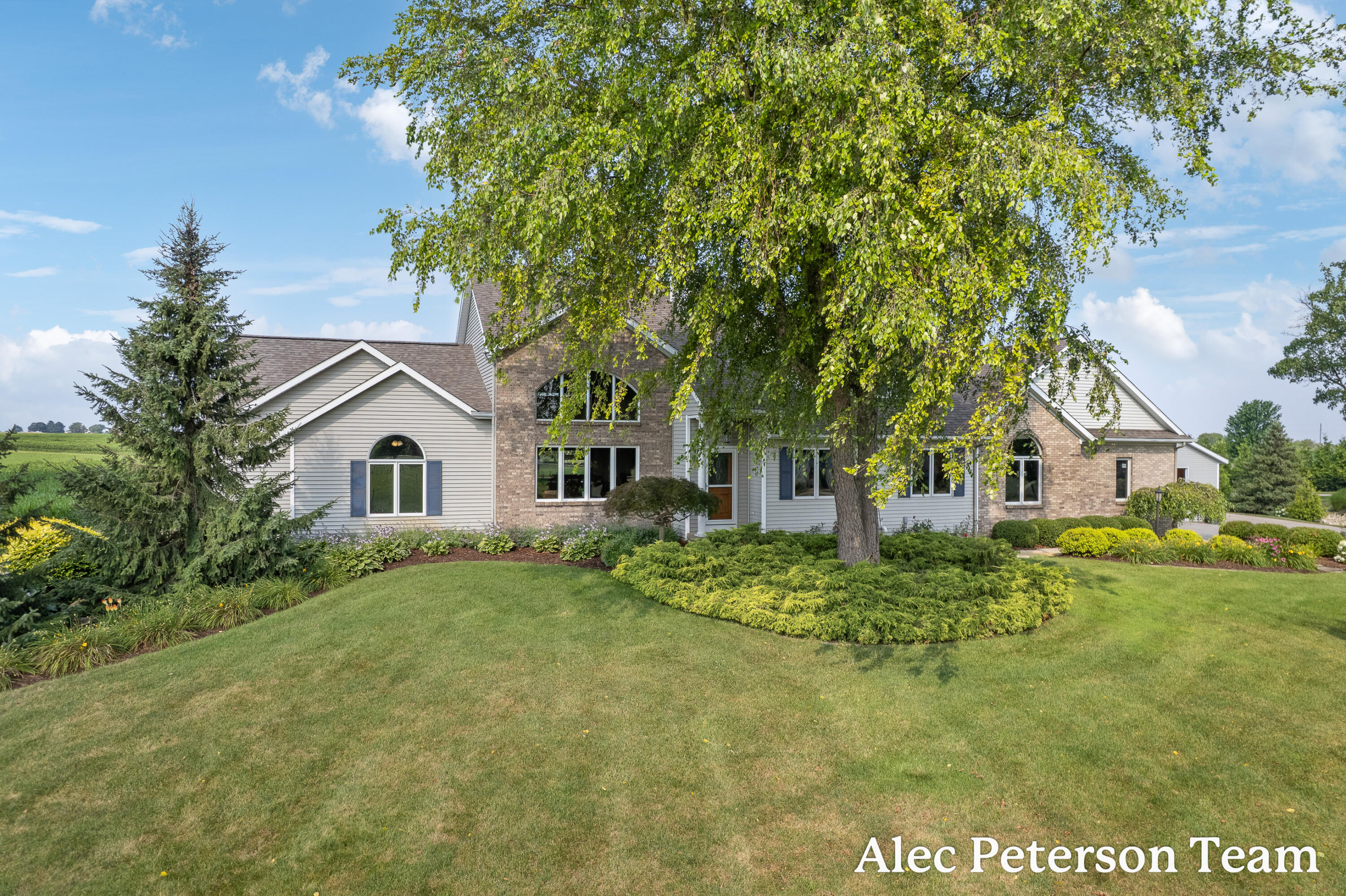 2807 8th Avenue SW Byron Center MI 49315