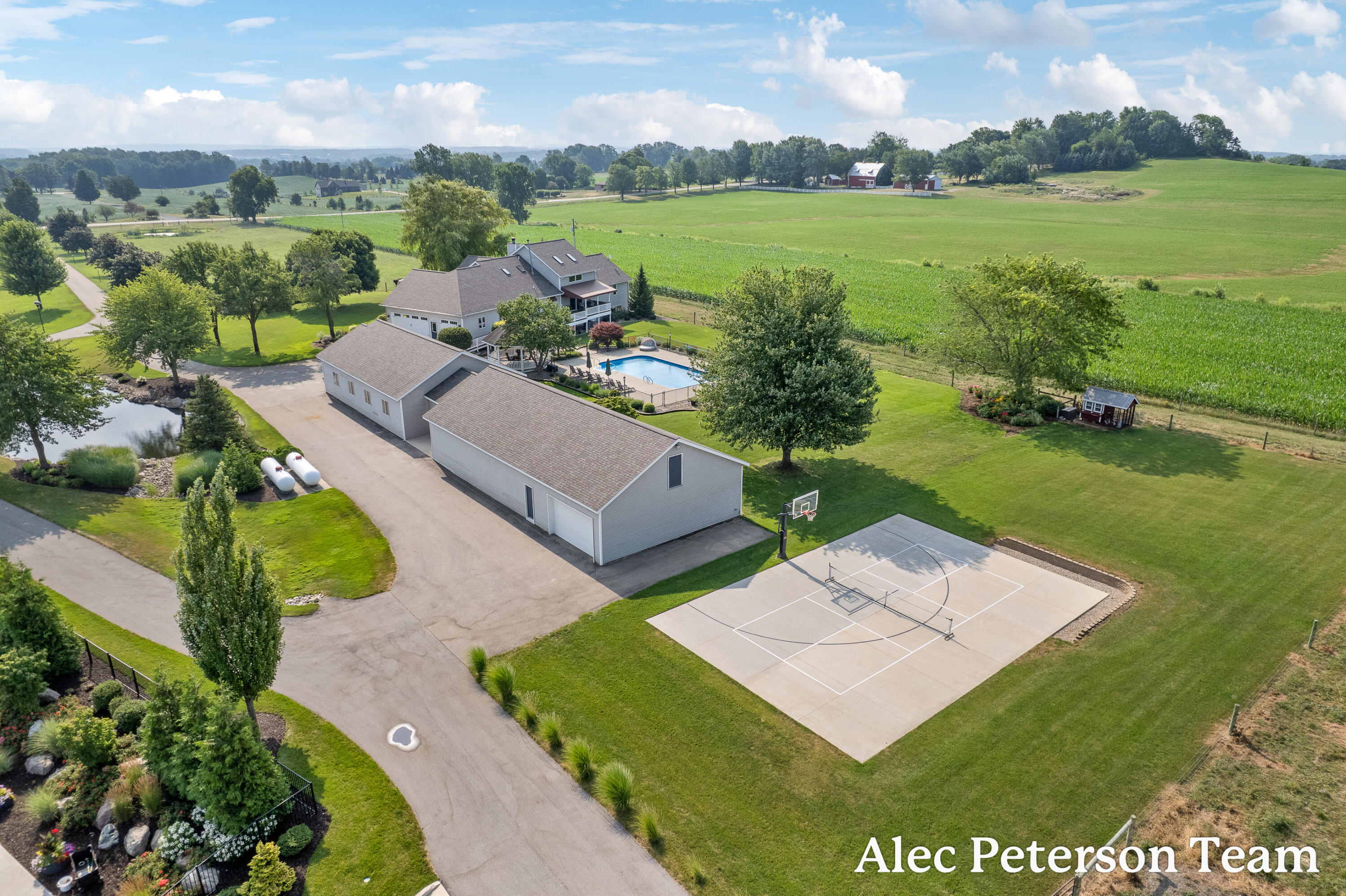 2807 8th Avenue SW Byron Center MI 49315
