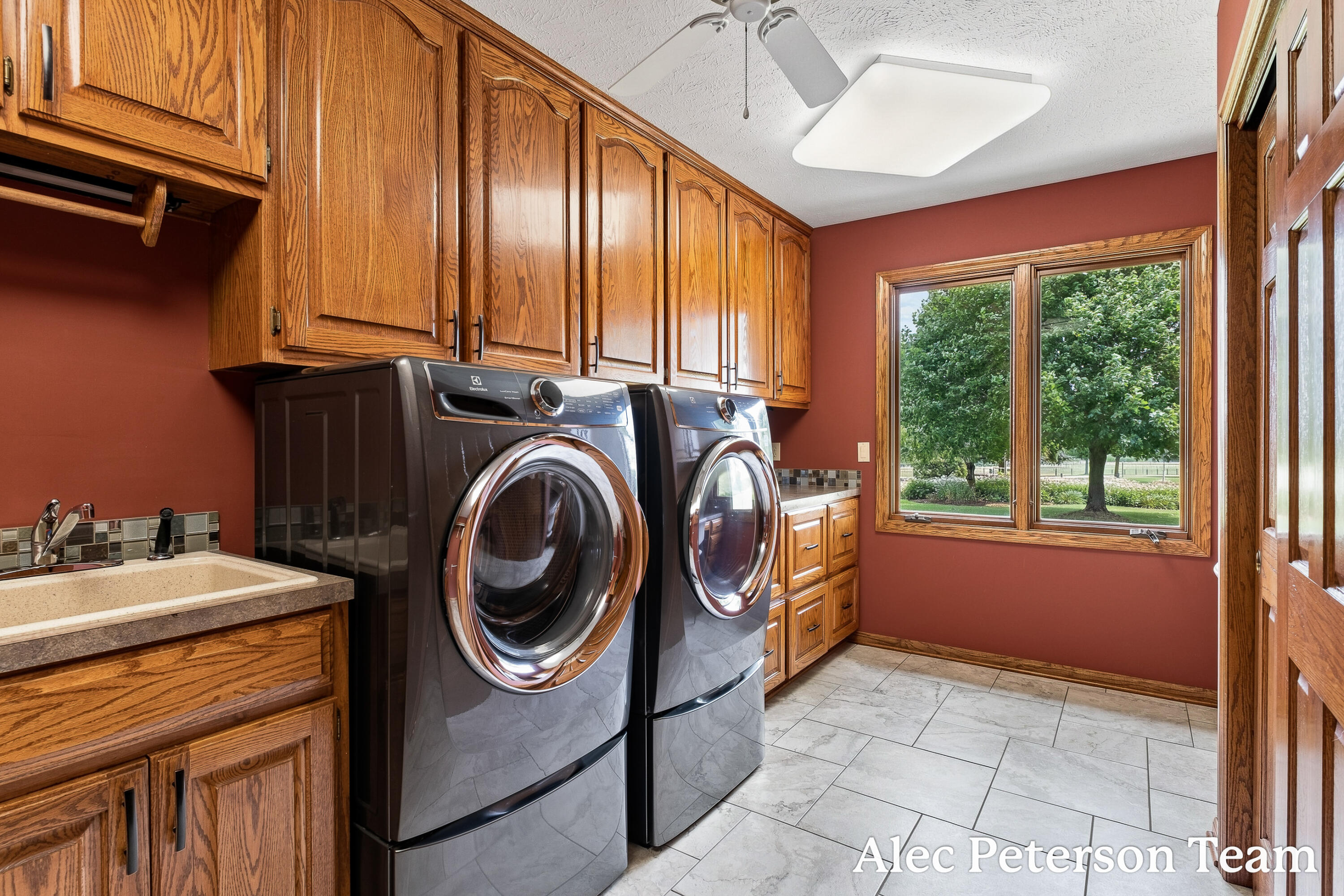 2807 8th Avenue SW Byron Center MI 49315