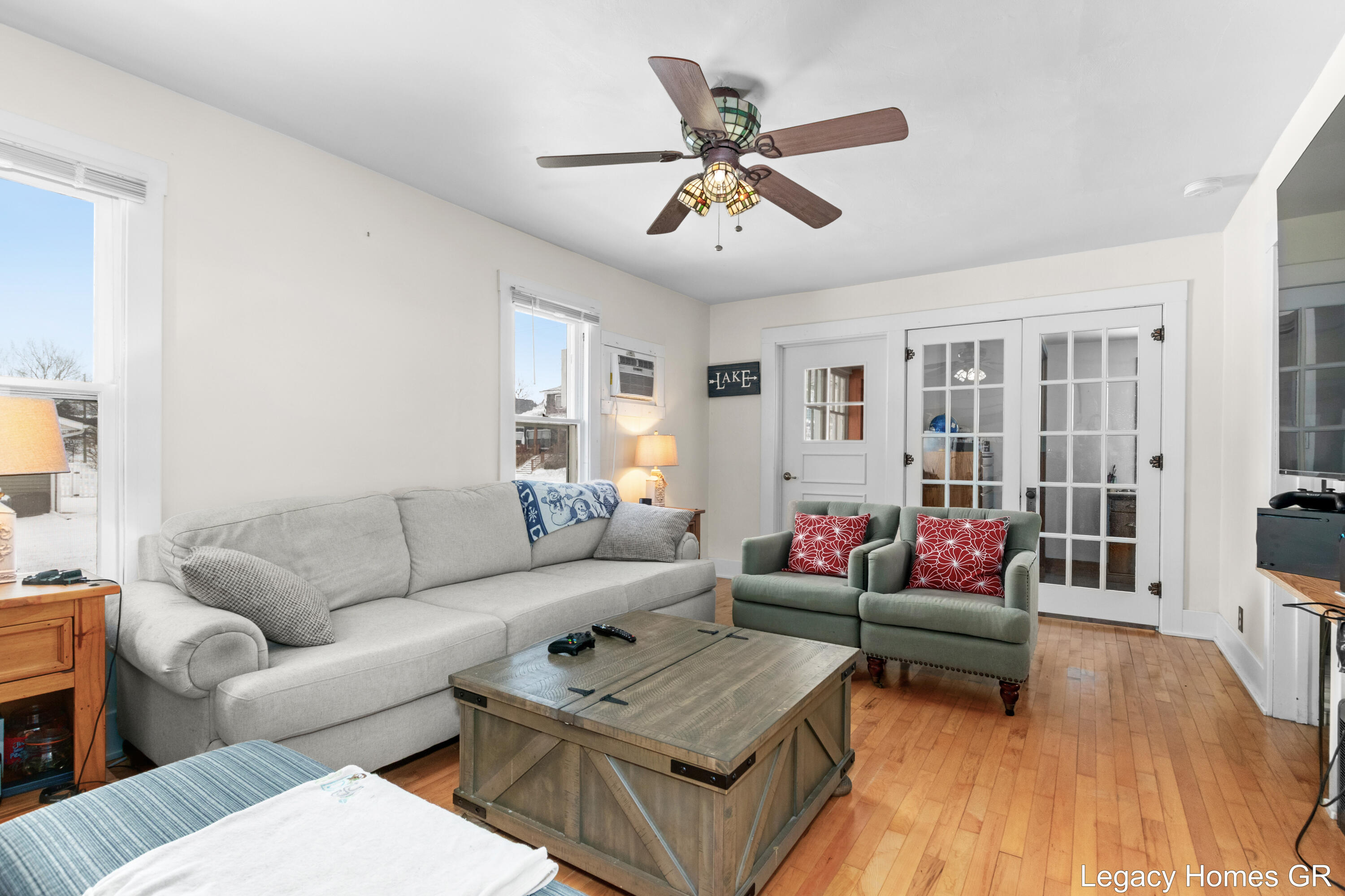 1002 St Joseph Street South Haven MI 49090