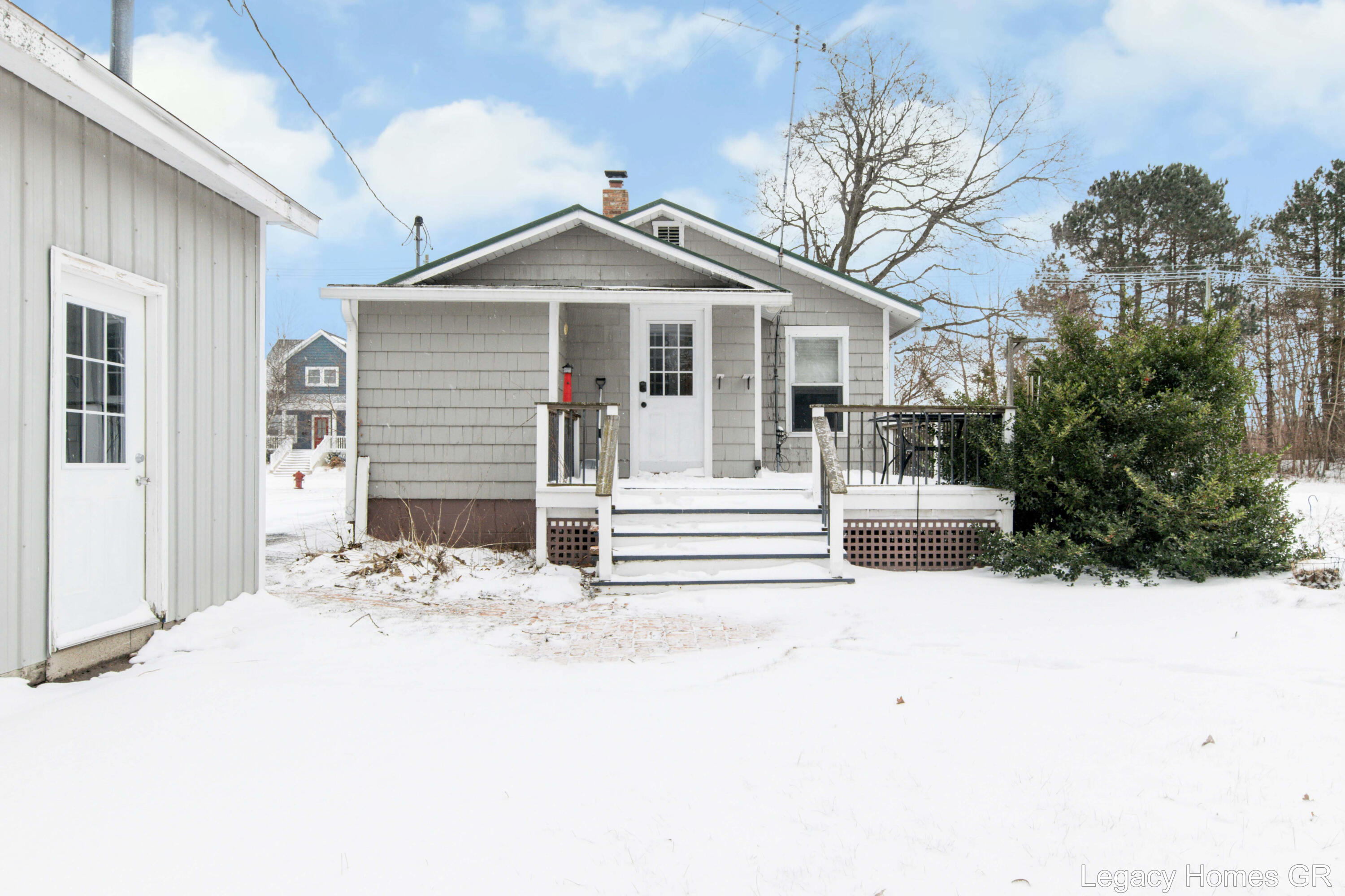 1002 St Joseph Street South Haven MI 49090