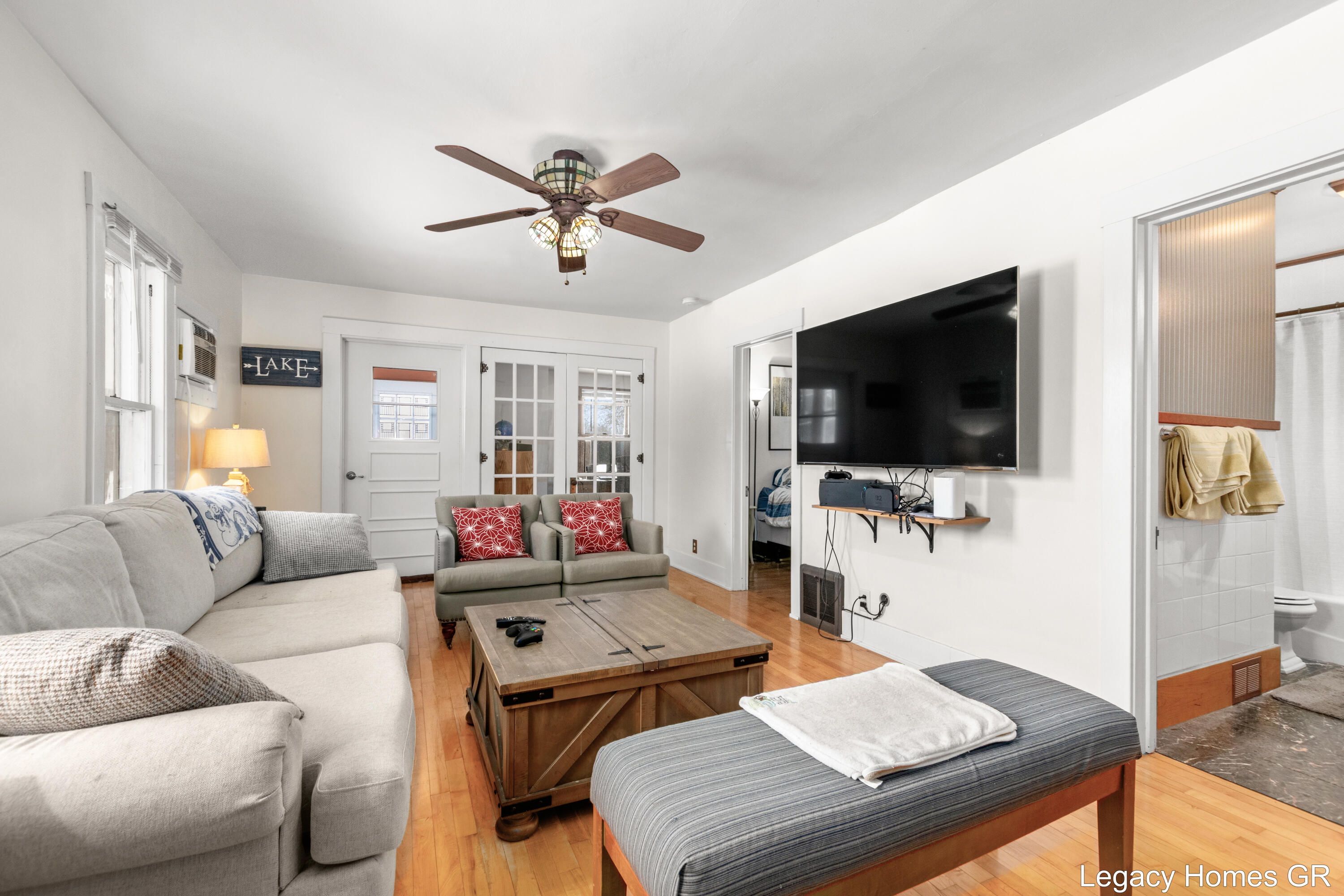 1002 St Joseph Street South Haven MI 49090