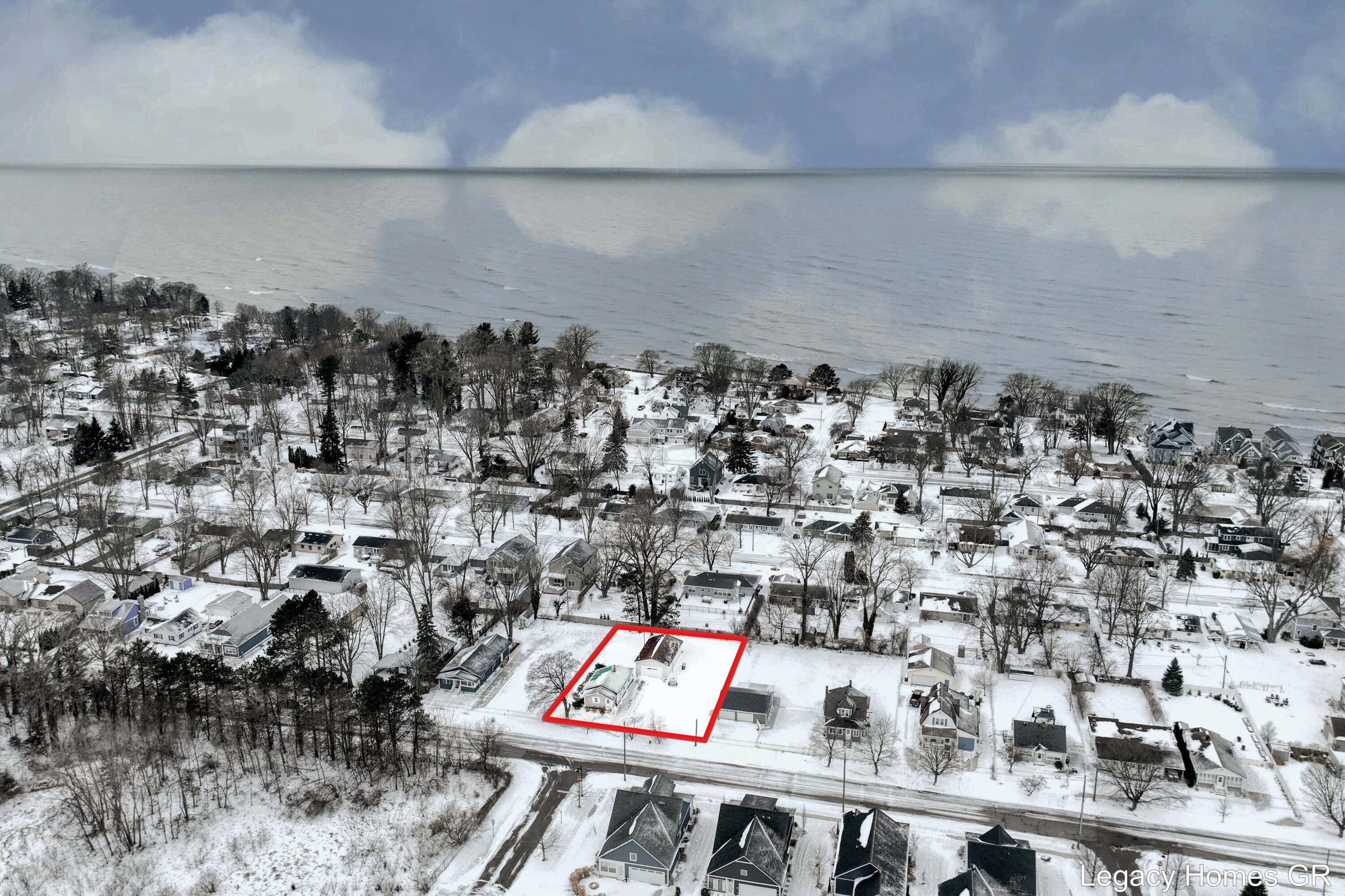 1002 St Joseph Street South Haven MI 49090