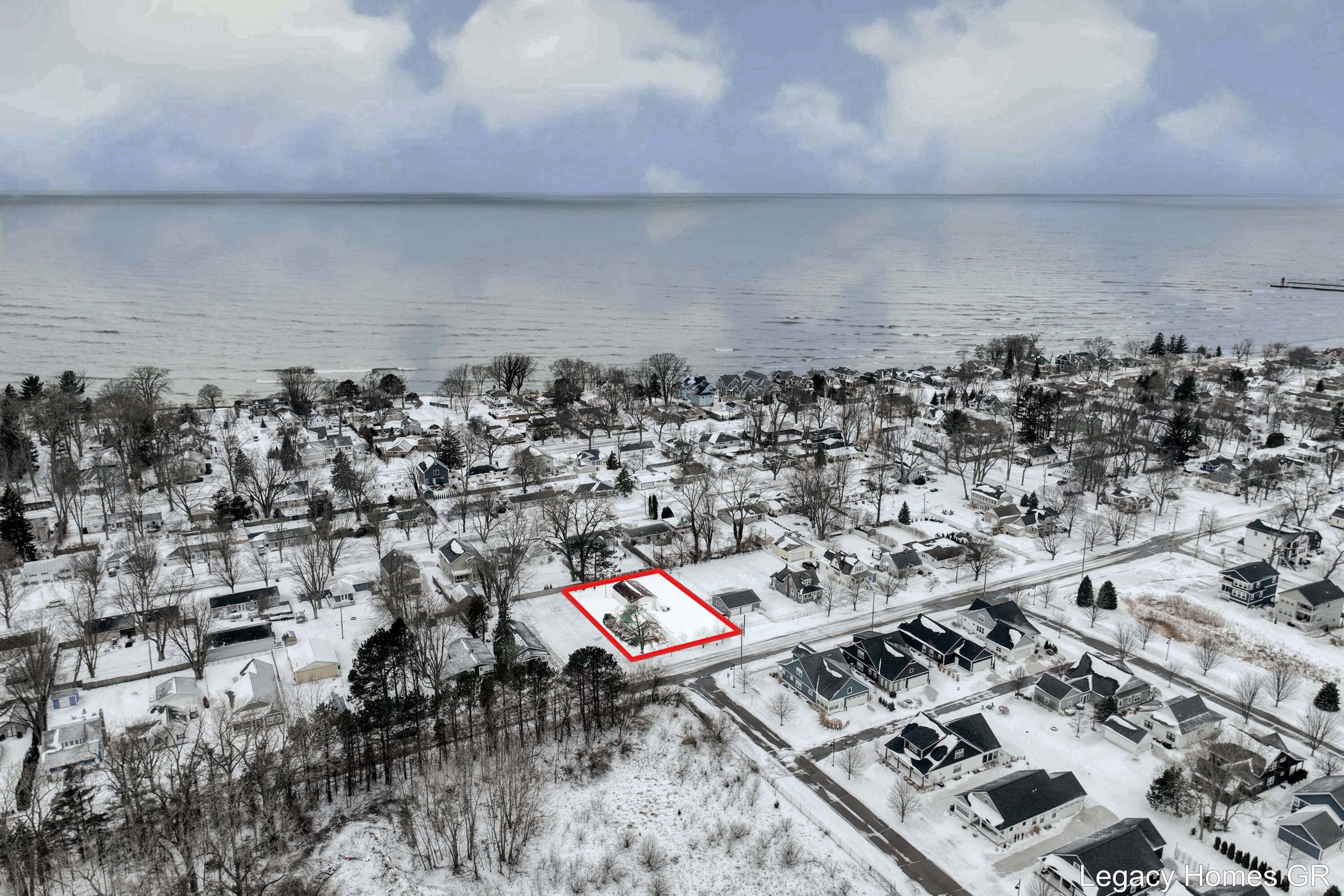 1002 St Joseph Street South Haven MI 49090
