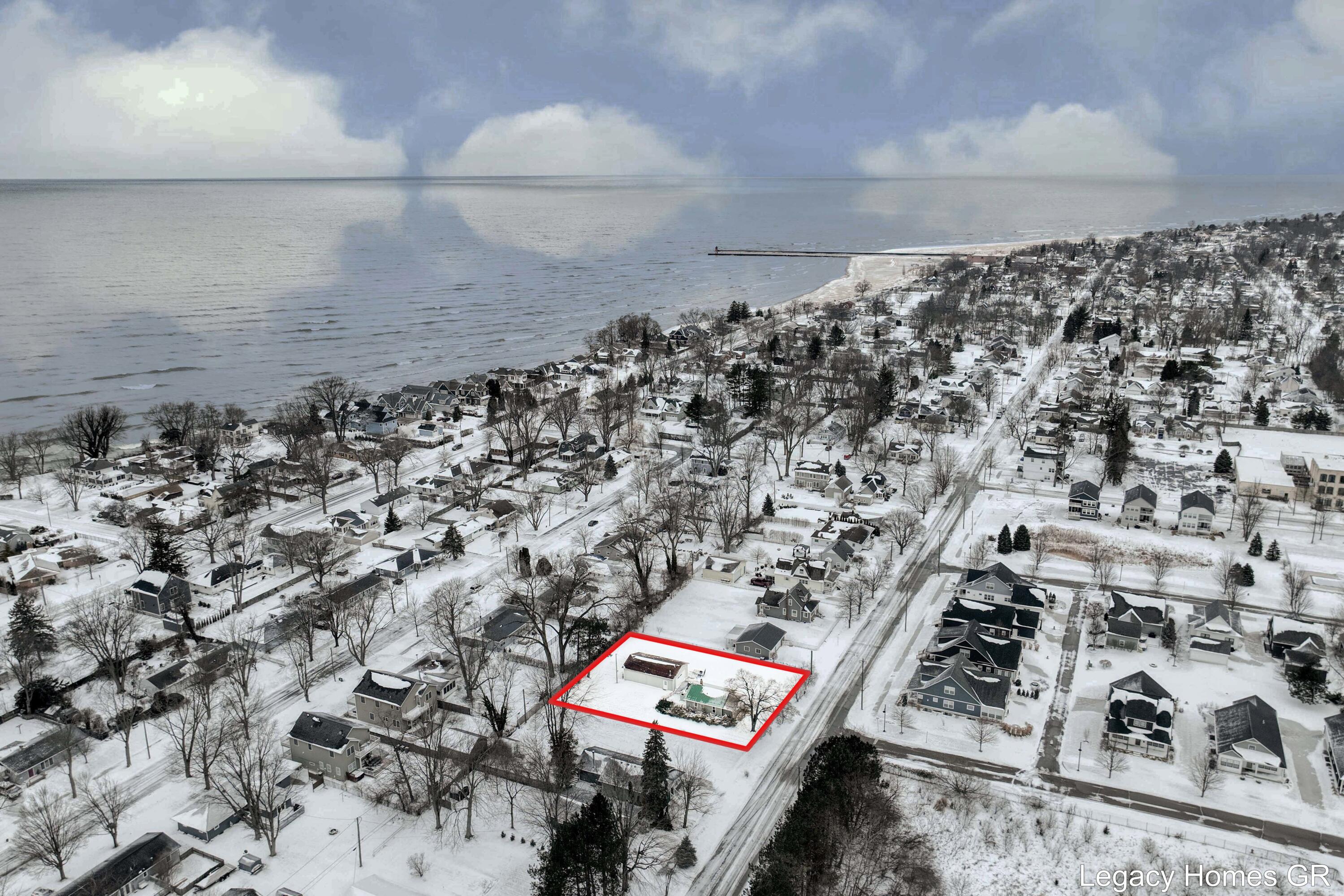 1002 St Joseph Street South Haven MI 49090