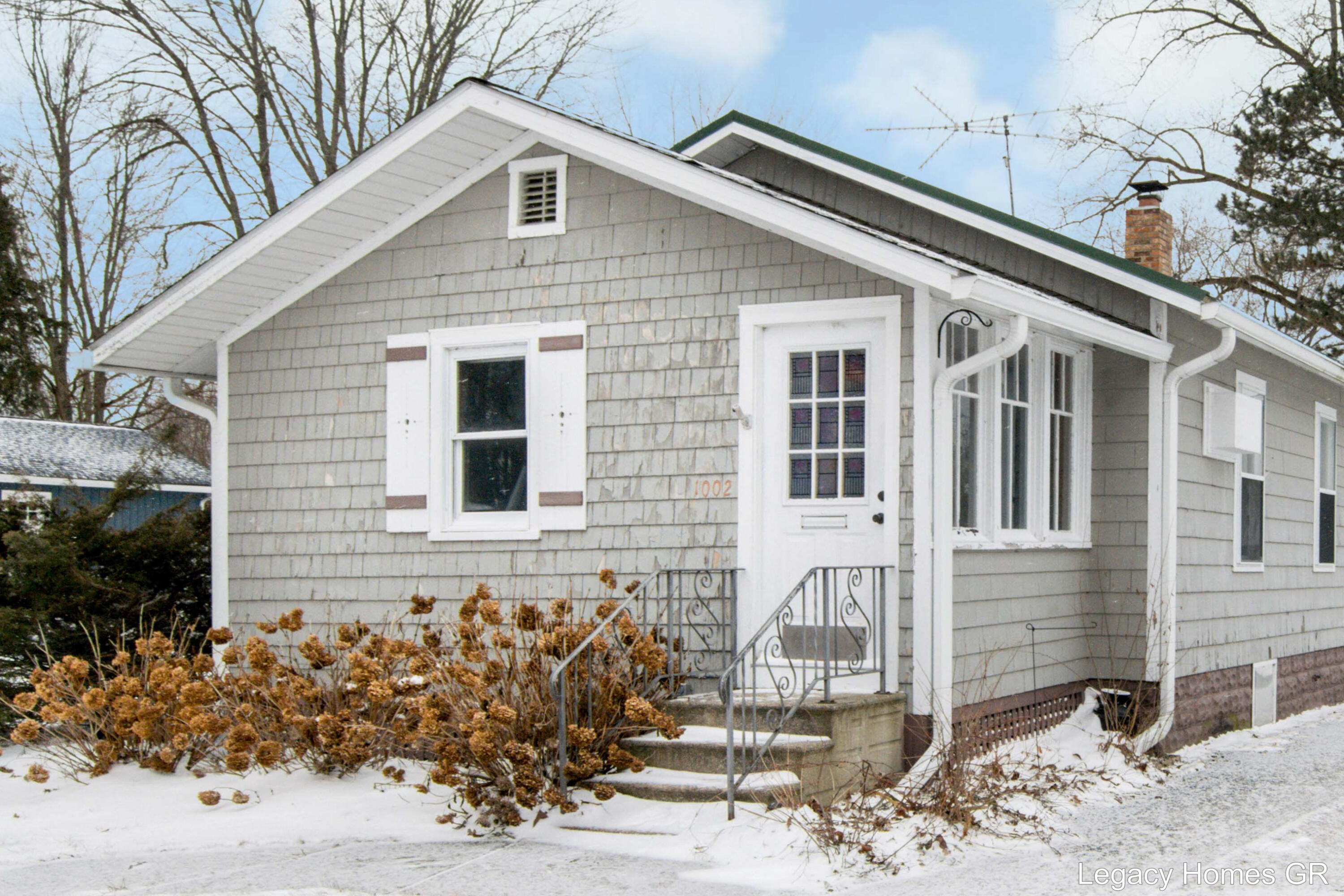 1002 St Joseph Street South Haven MI 49090