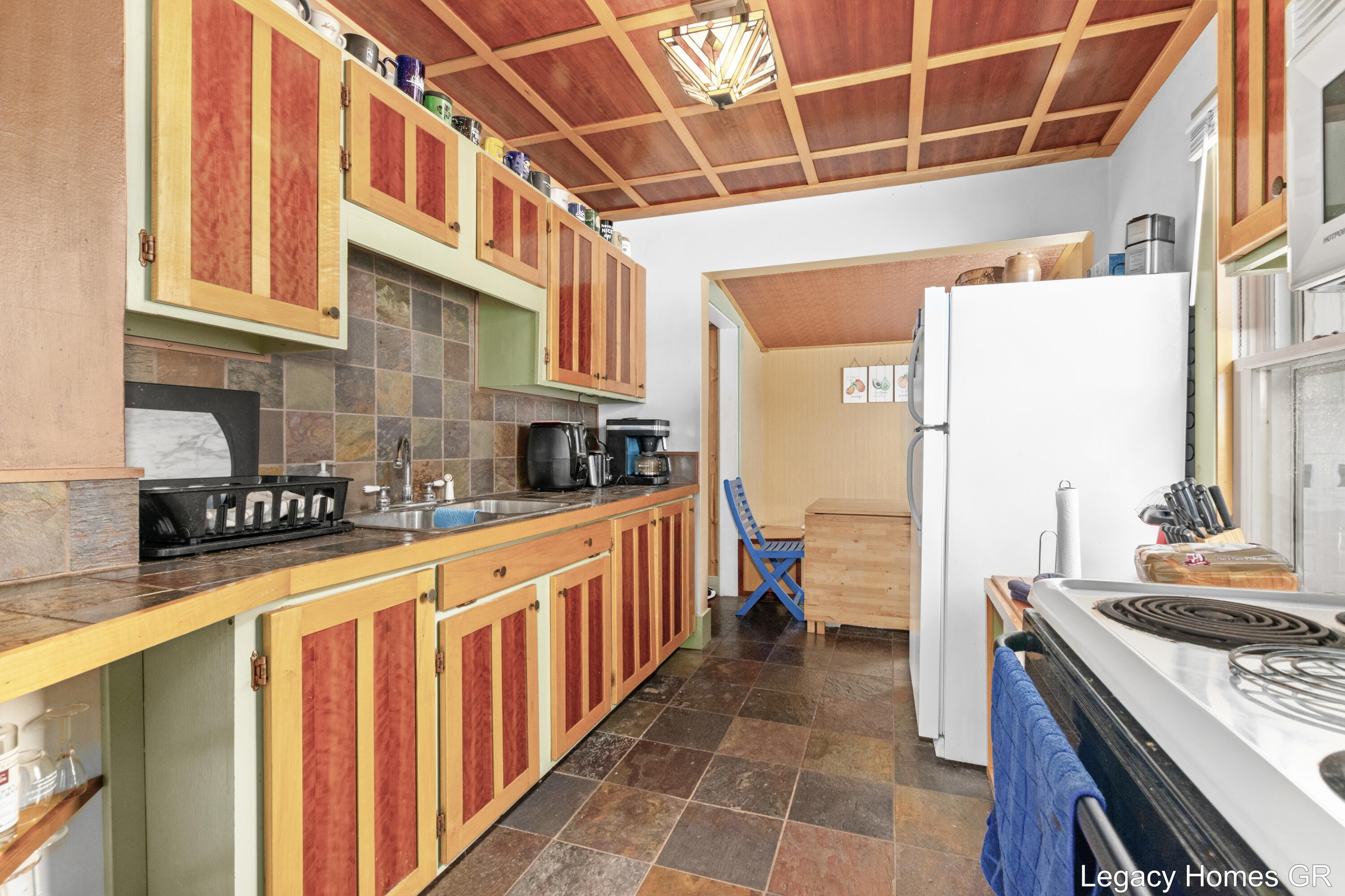 1002 St Joseph Street South Haven MI 49090