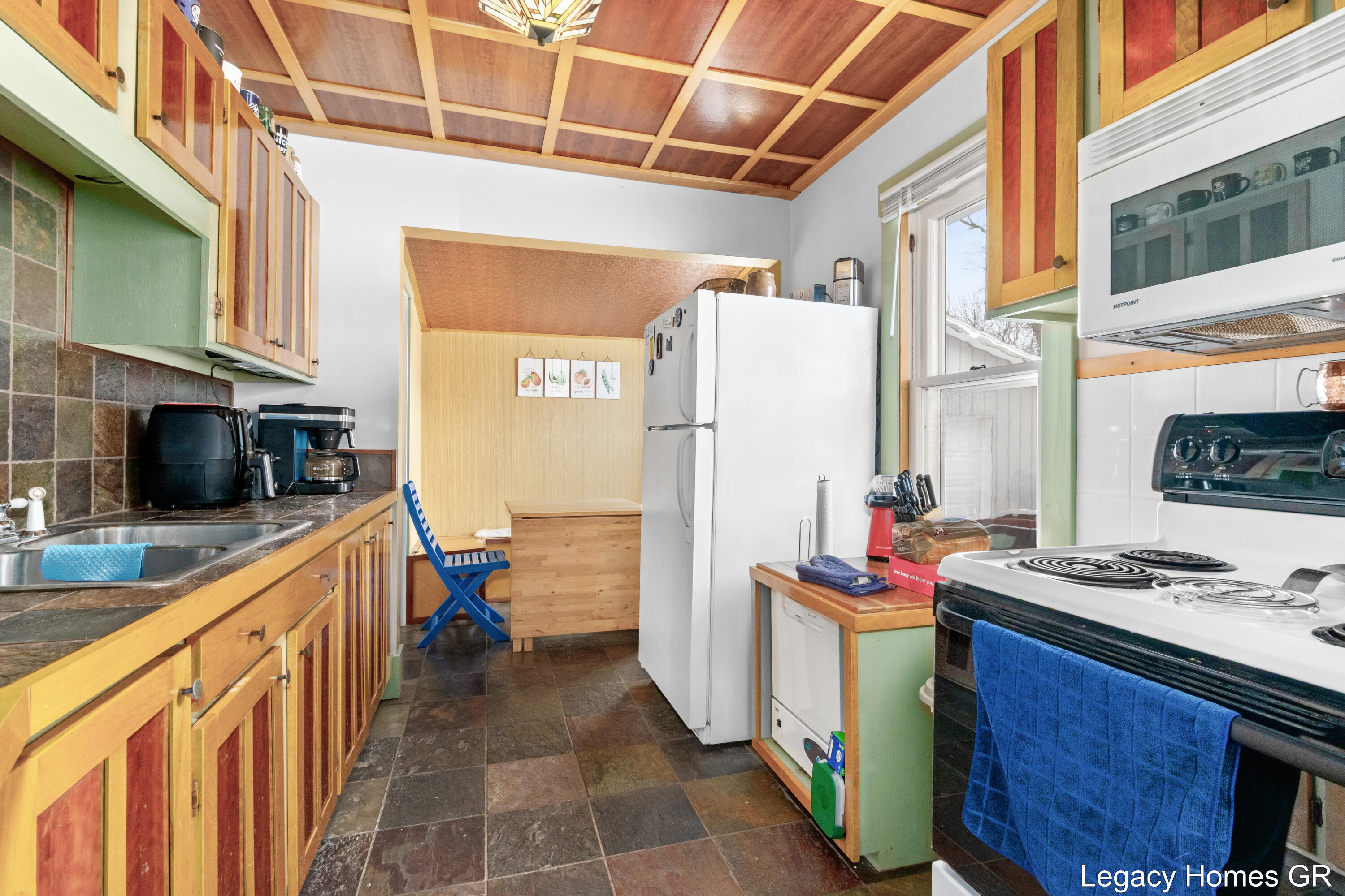 1002 St Joseph Street South Haven MI 49090