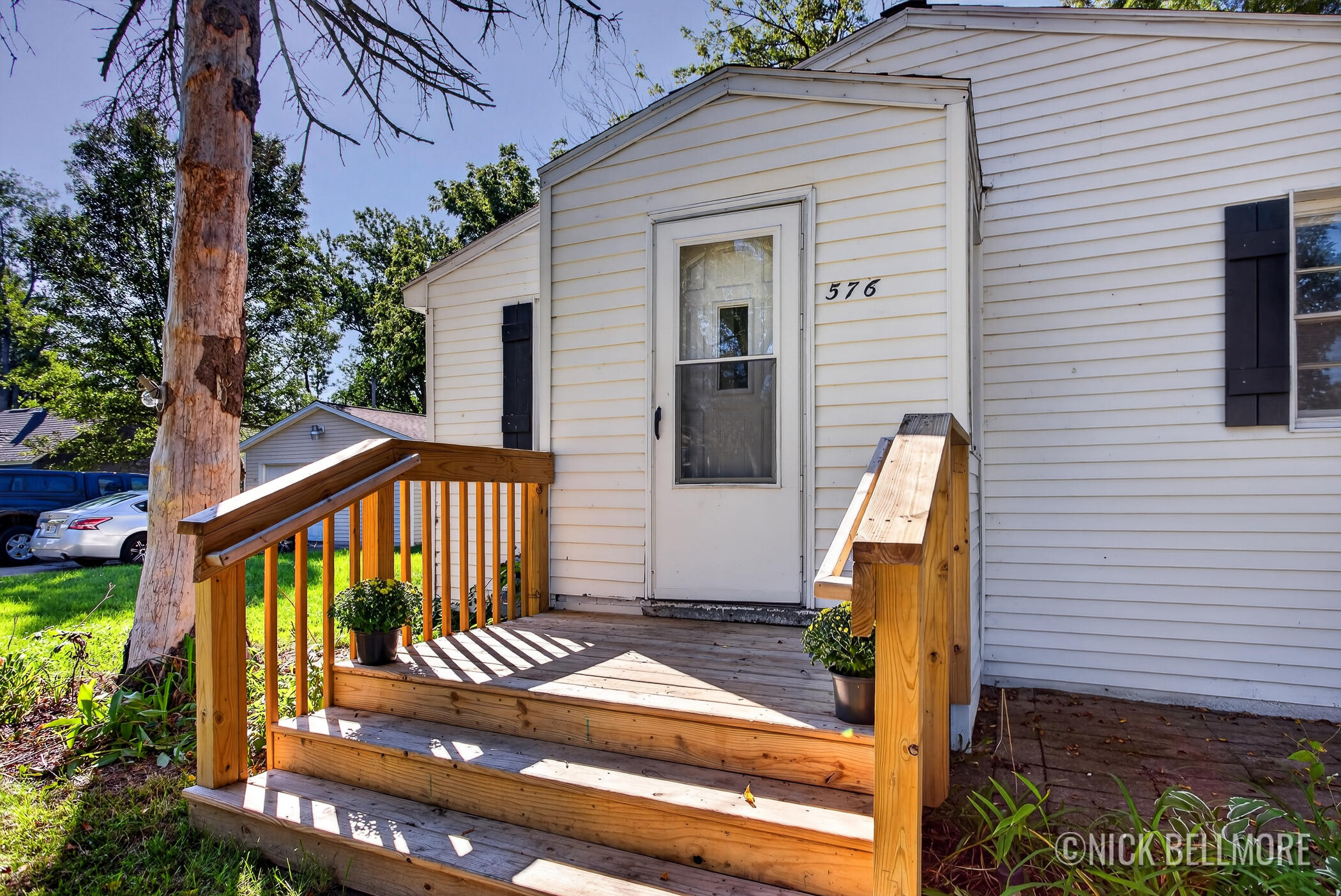 576 W 20th Street Holland MI 49423