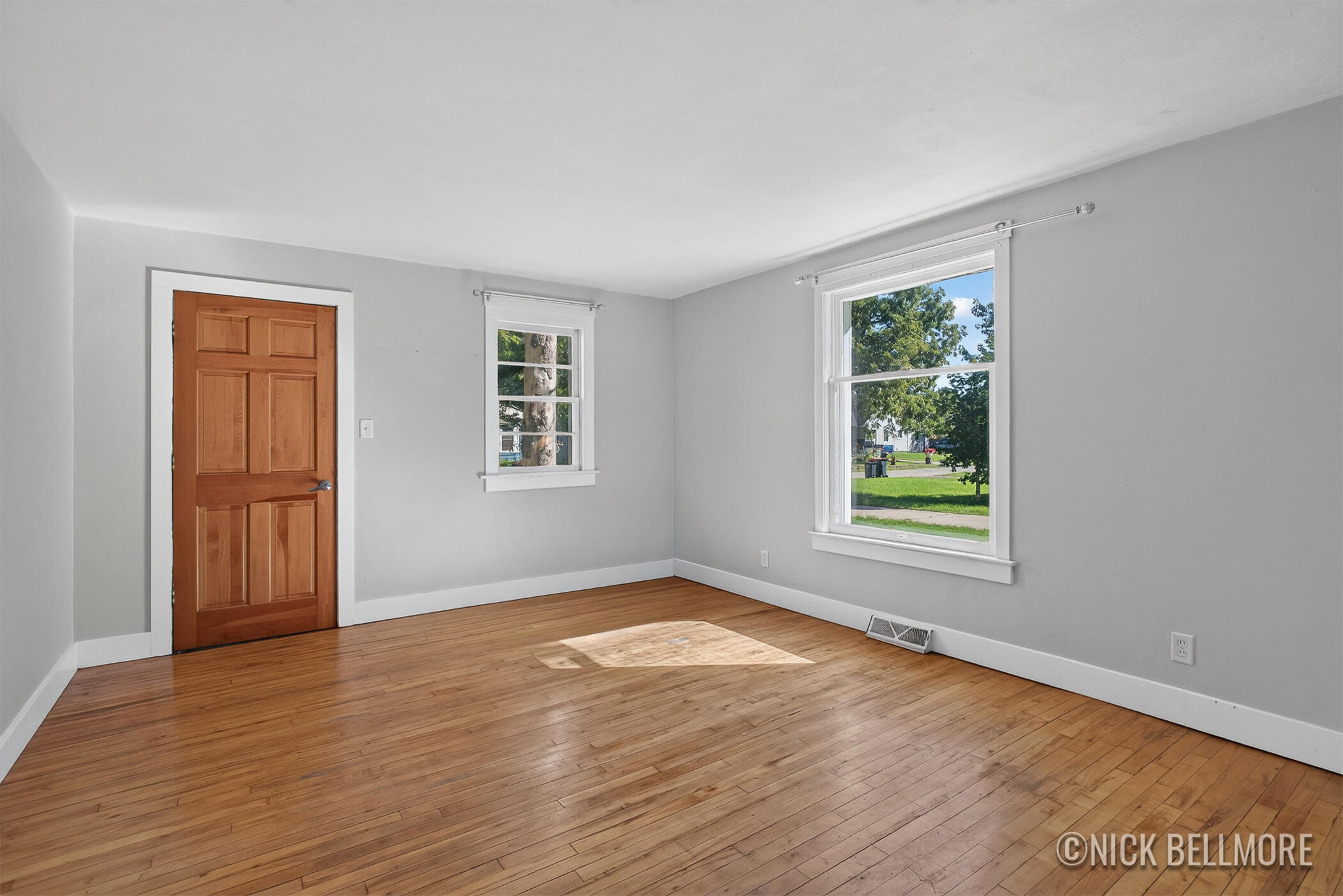 576 W 20th Street Holland MI 49423