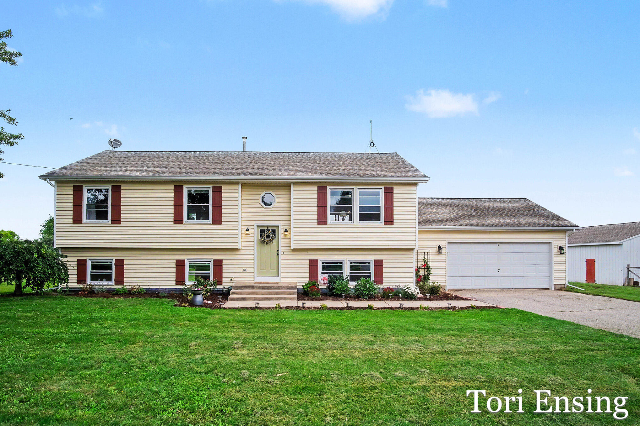 9137 Peterson Street NE Rockford MI 49341