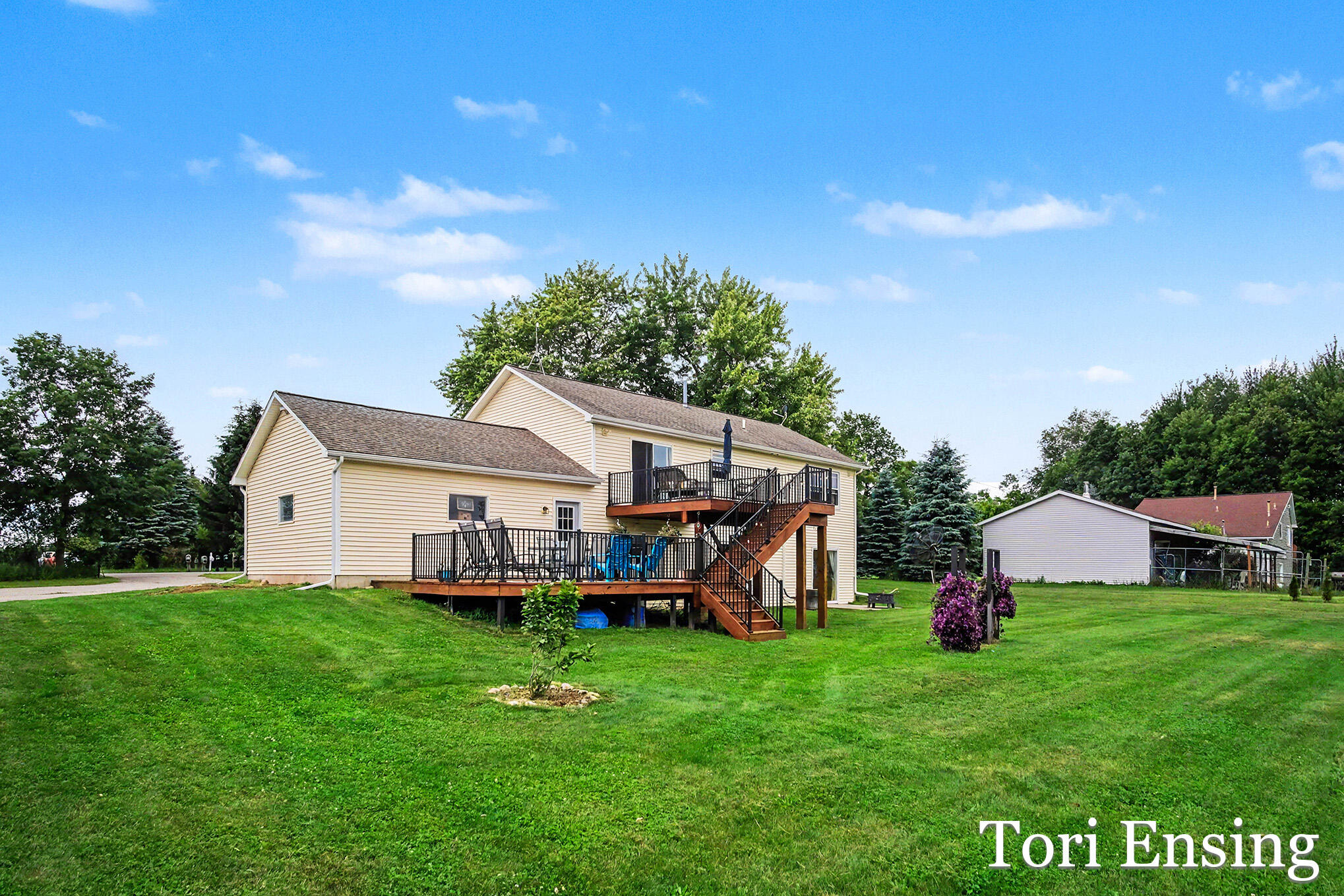 9137 Peterson Street NE Rockford MI 49341
