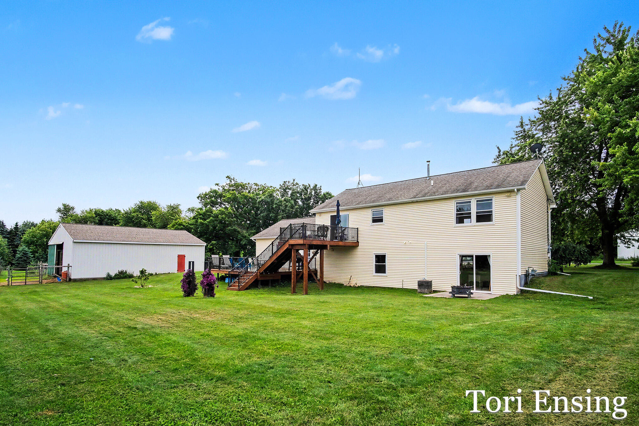 9137 Peterson Street NE Rockford MI 49341